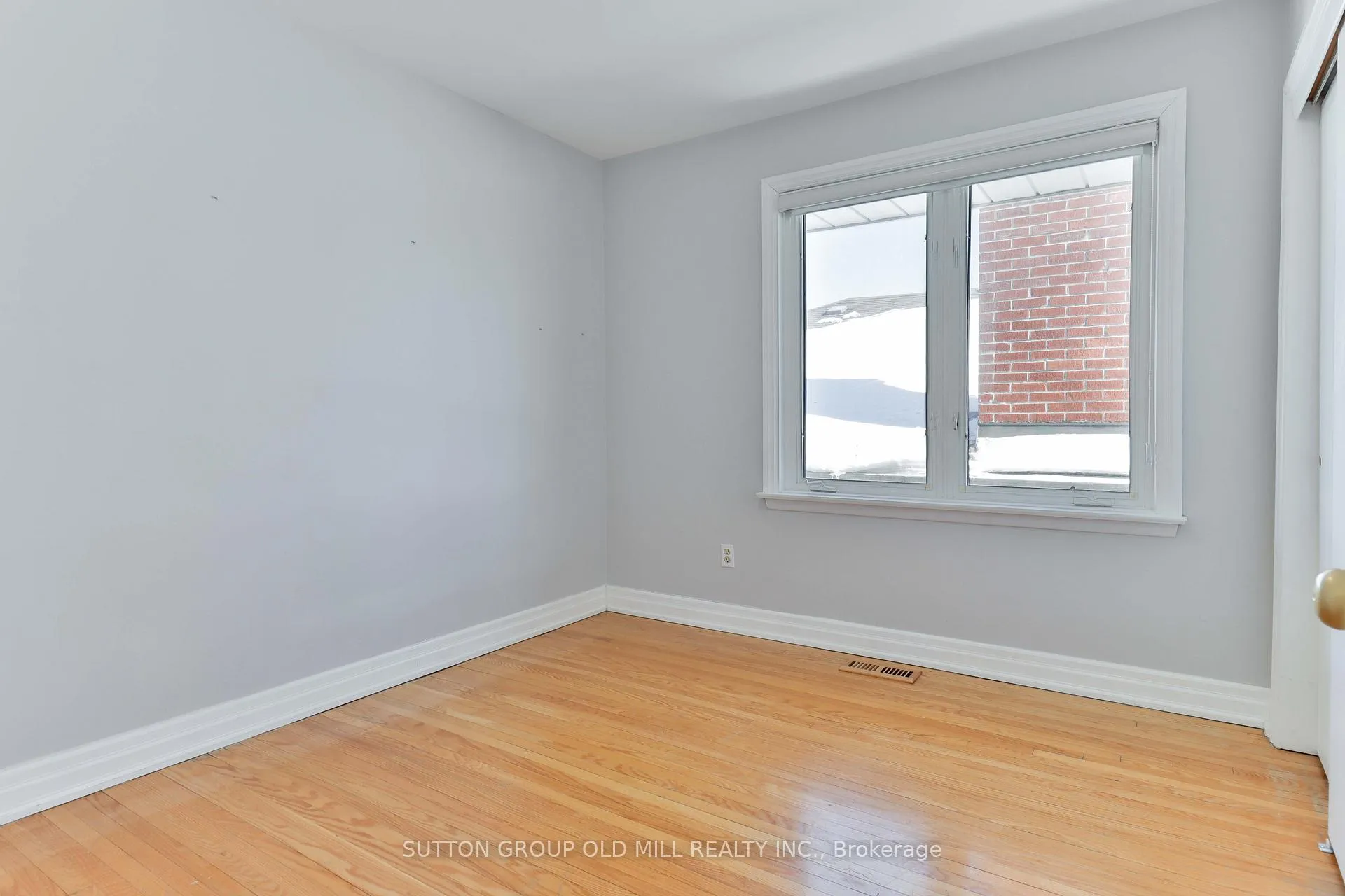 Photo 19 of 15 Manorhampton Drive, Etobicoke, Willowridge-Martingrove-Richview — HOMEH