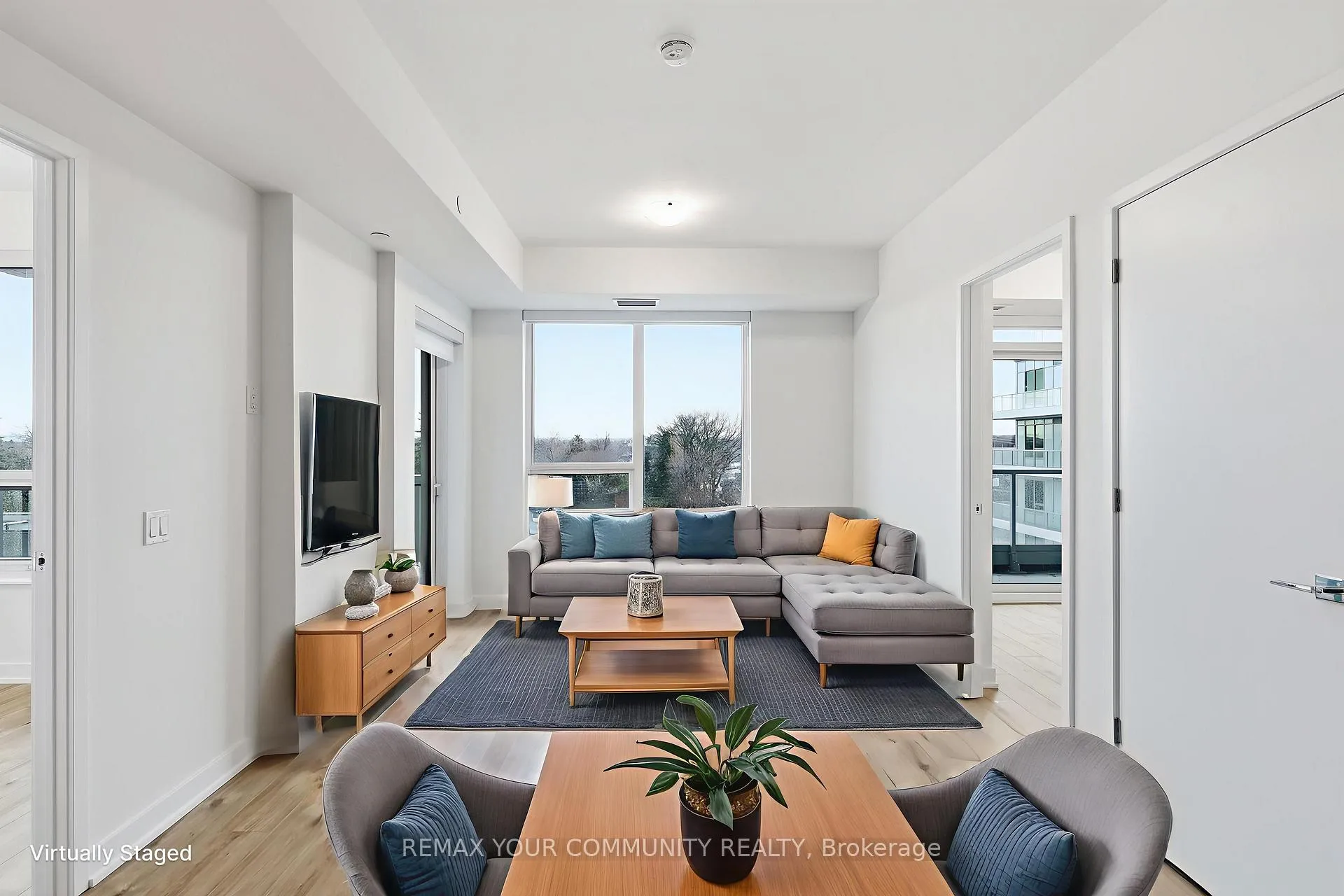 Photo 4 of Unit 521, 500 Plains Road E, Burlington, LaSalle — HOMEH