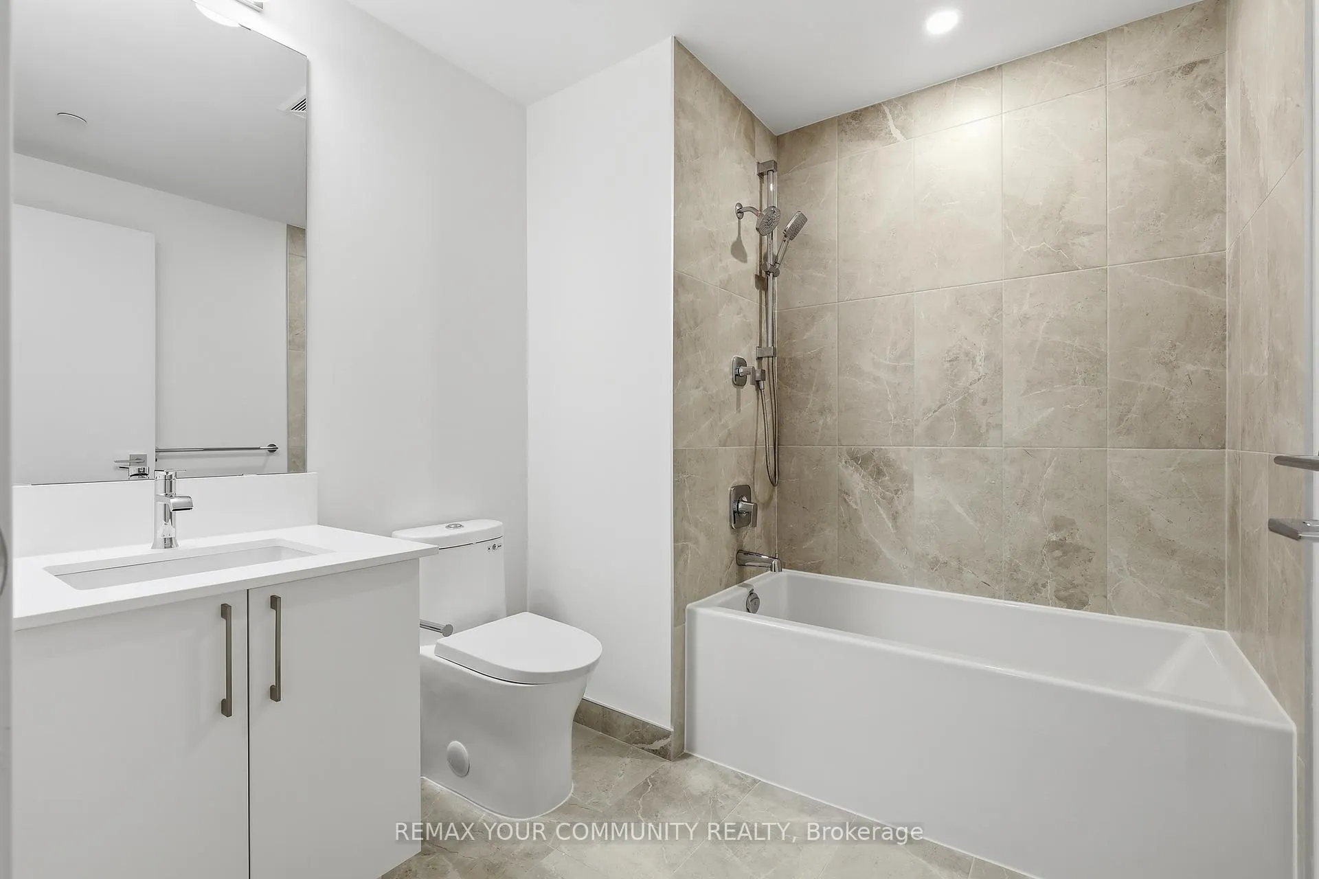 Photo 5 of Unit 521, 500 Plains Road E, Burlington, LaSalle — HOMEH