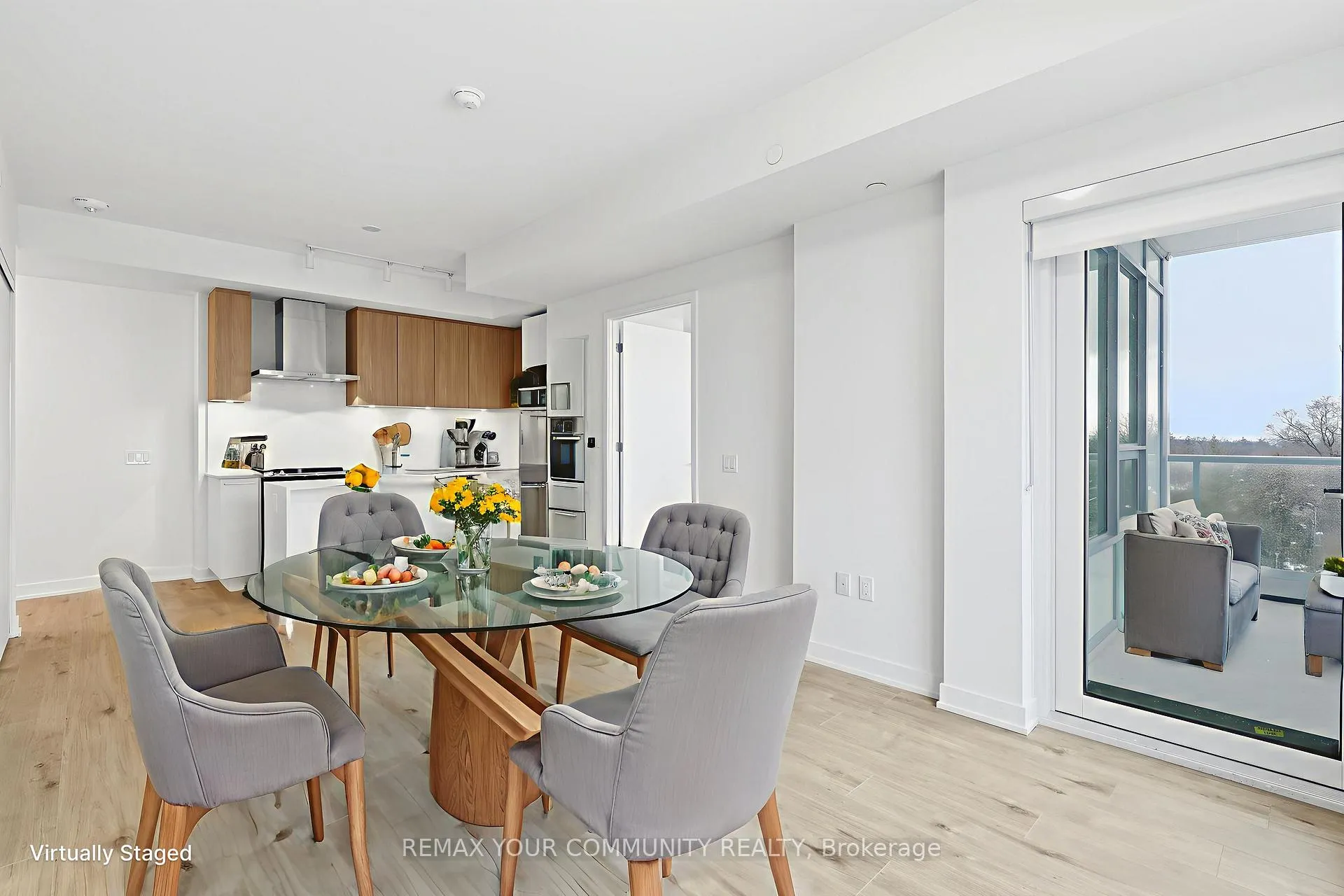 Photo 9 of Unit 521, 500 Plains Road E, Burlington, LaSalle — HOMEH