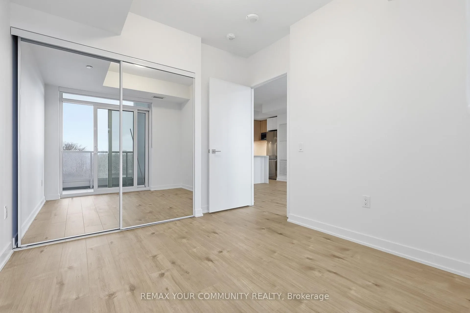 Photo 16 of Unit 521, 500 Plains Road E, Burlington, LaSalle — HOMEH
