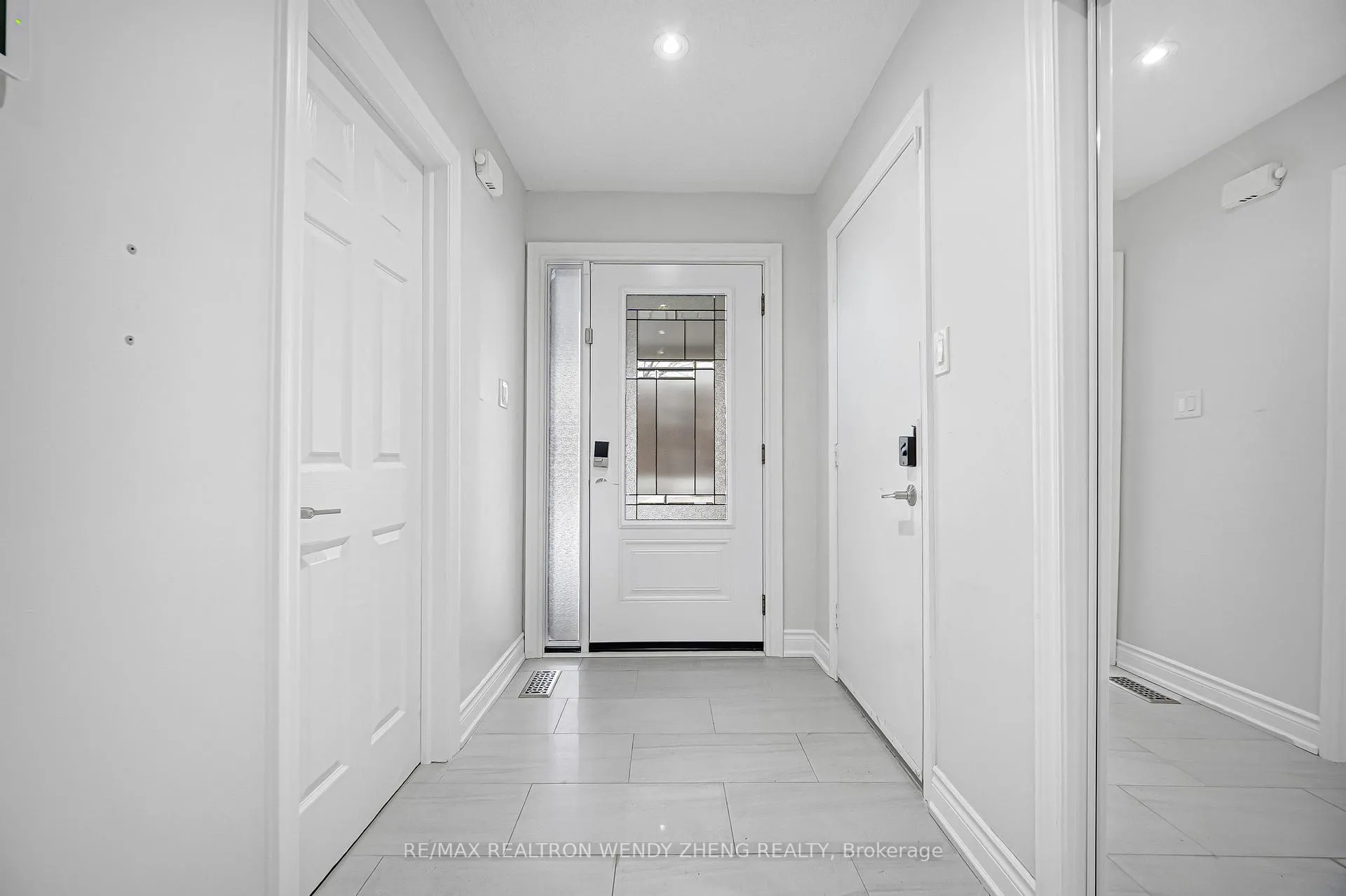 Photo 3 of 1077 Shoal Point Road, Ajax, South West — HOMEH
