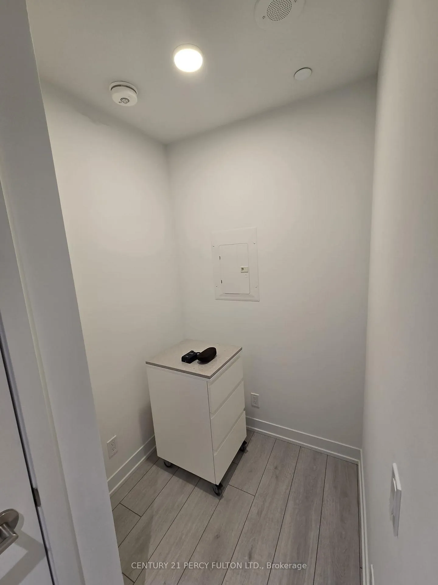 Photo 5 of Unit 1406, 39 Mary Street, Barrie, City Centre — HOMEH