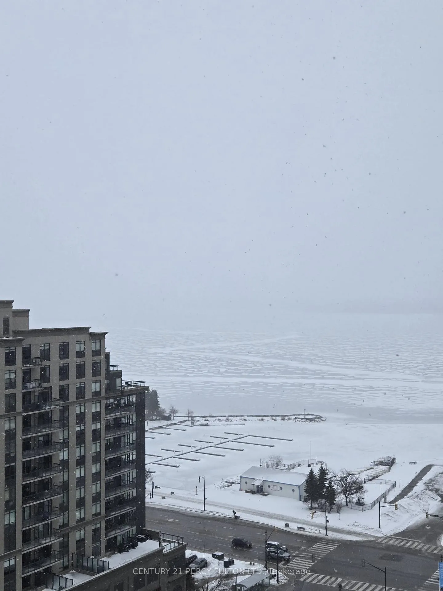 Photo 19 of Unit 1406, 39 Mary Street, Barrie, City Centre — HOMEH
