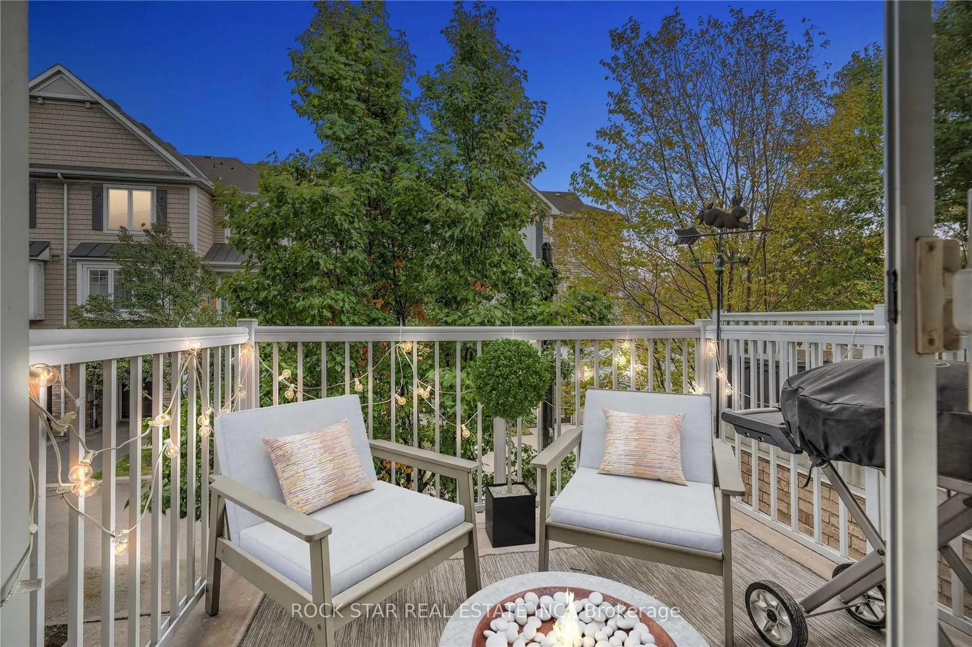 Photo 3 of Unit 32, 337 Beach Boulevard, Hamilton, Hamilton Beach — HOMEH