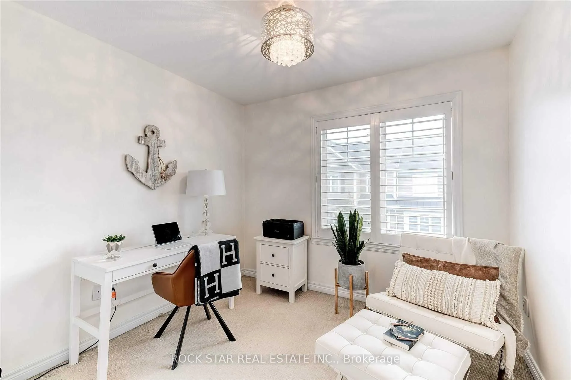 Photo 4 of Unit 32, 337 Beach Boulevard, Hamilton, Hamilton Beach — HOMEH