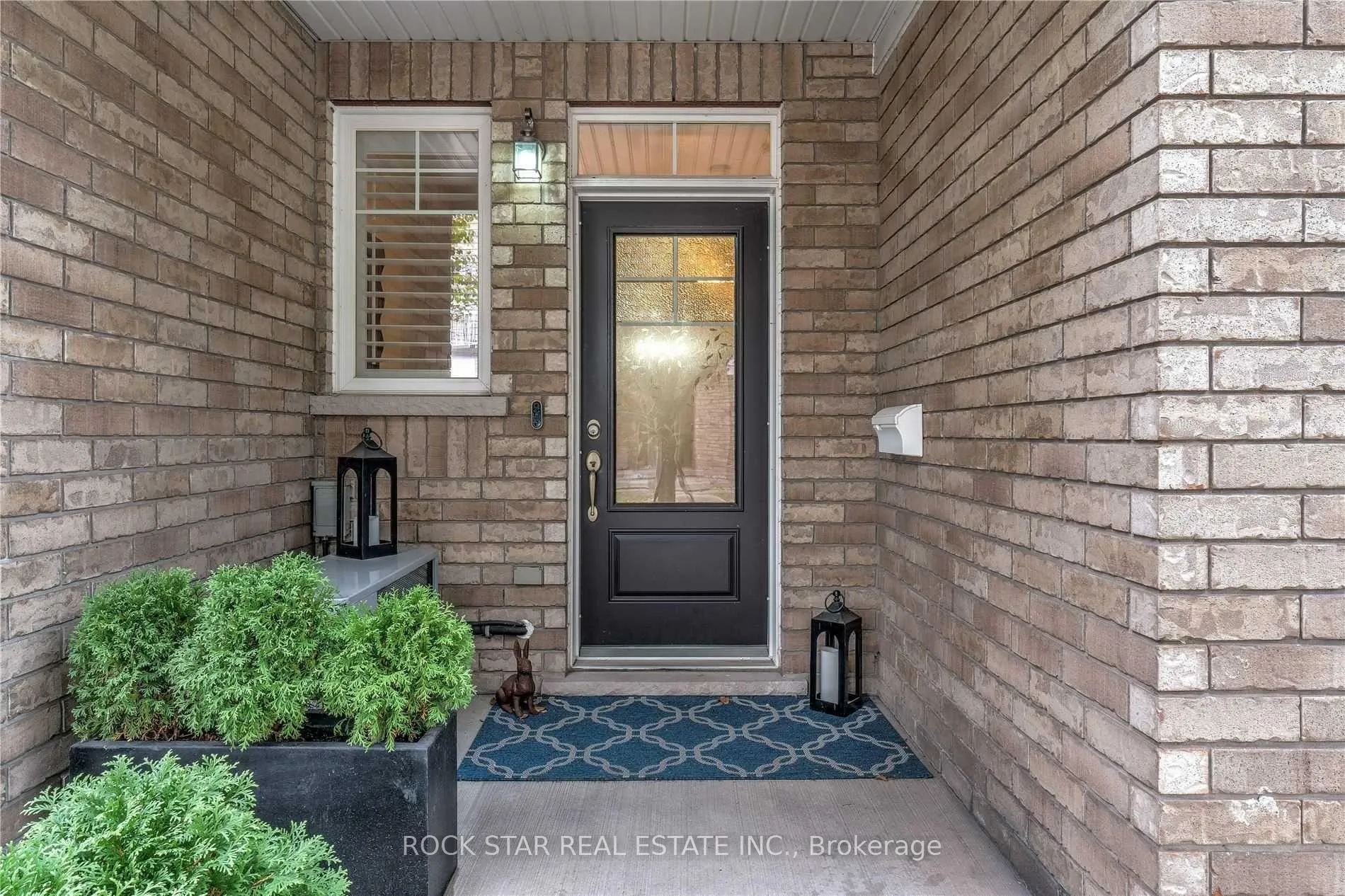 Photo 6 of Unit 32, 337 Beach Boulevard, Hamilton, Hamilton Beach — HOMEH