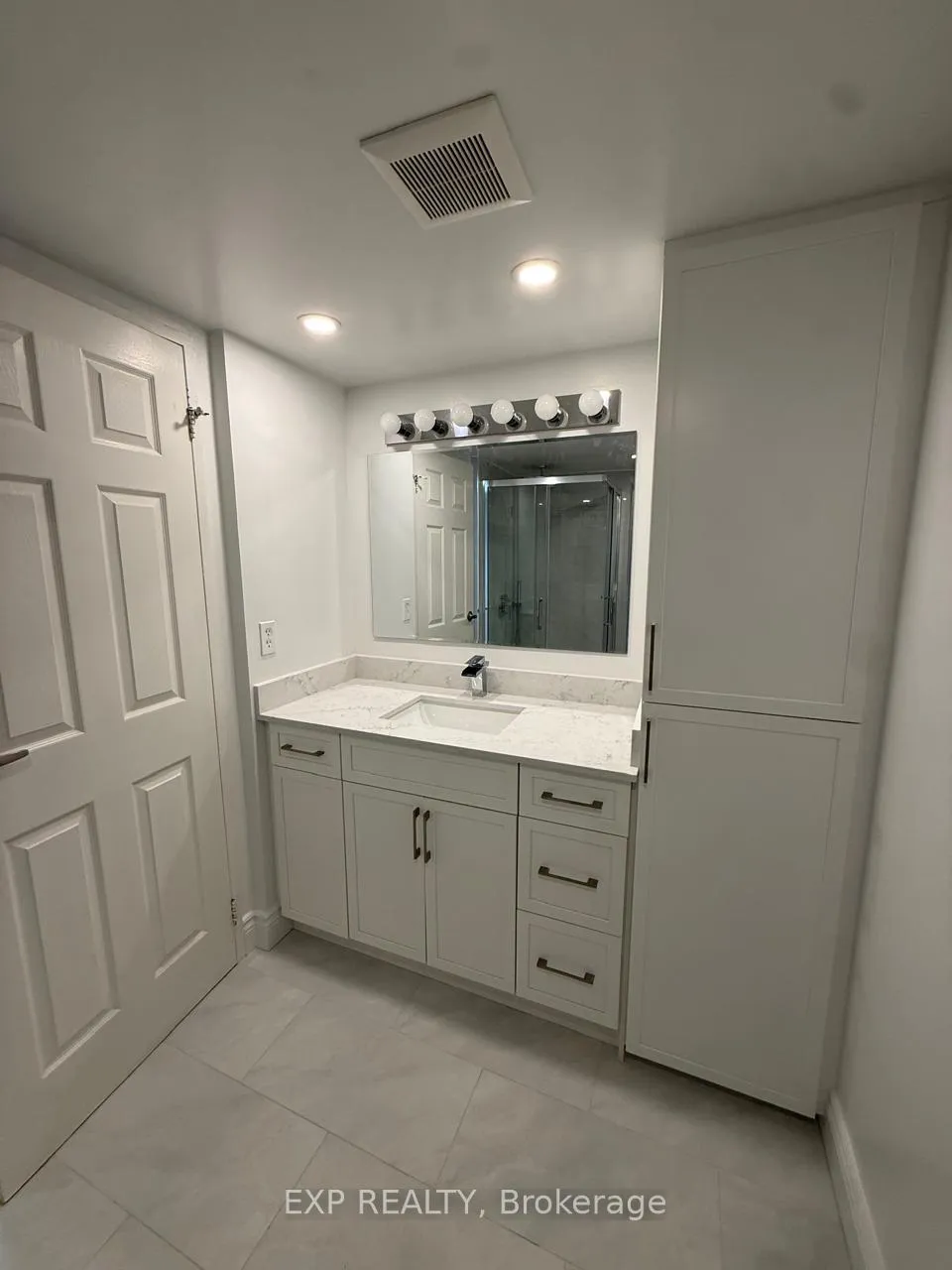 Photo 5 of Unit 1012, 2760 Carousel Crescent, Ottawa, Emerald Woods/Sawmill Creek — HOMEH