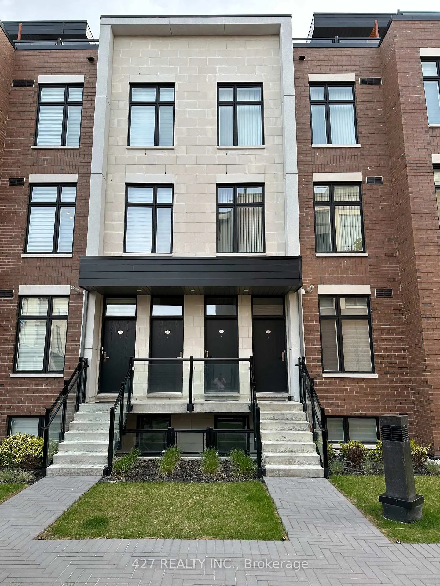 Front of Unit L137, 9580 Islington Avenue