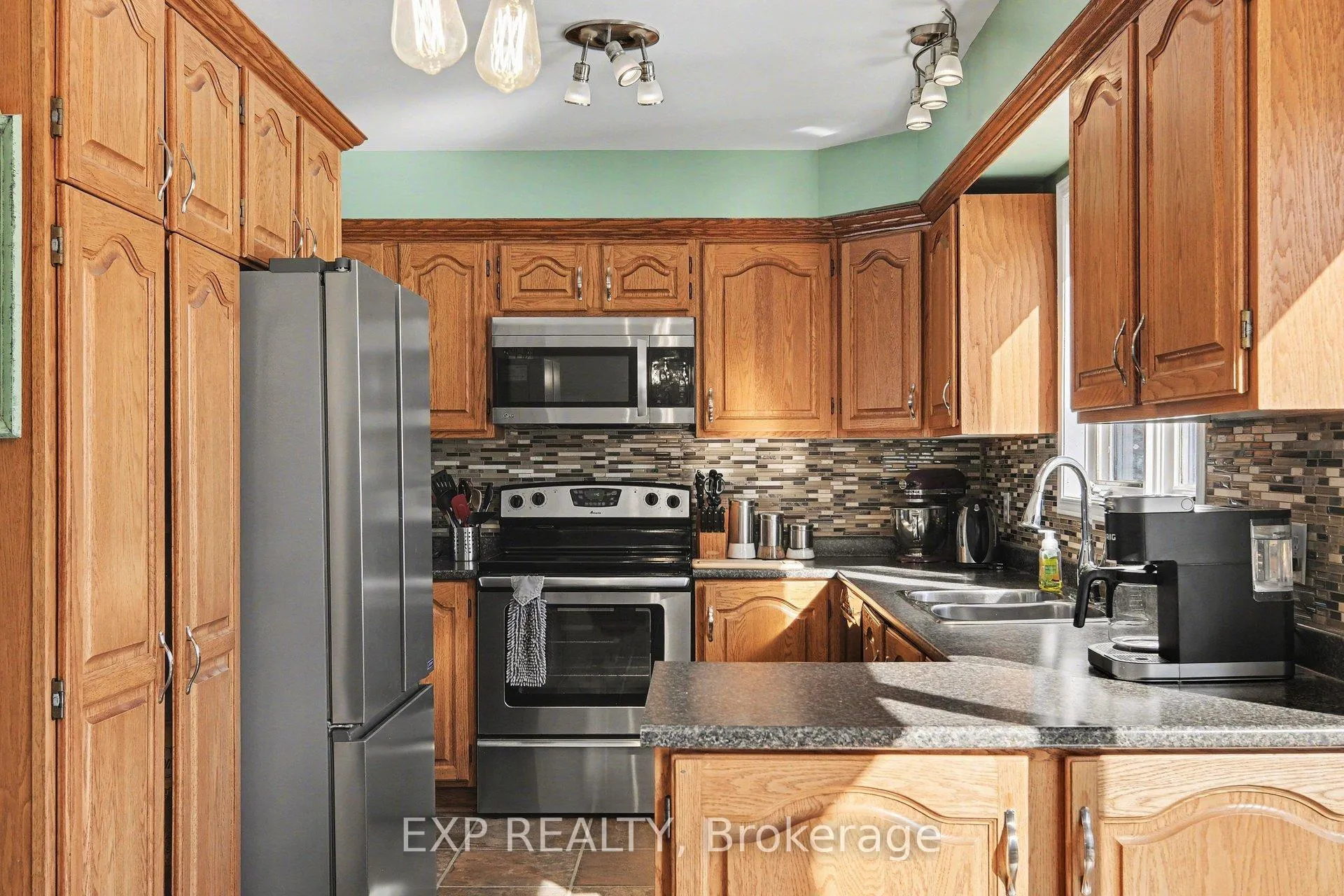 Photo 10 of 1284 Old Carriage Lane, North Dundas, North Dundas (Mountain) Twp — HOMEH