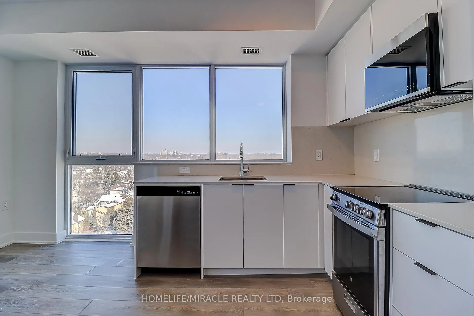 Photo 2 of 2088 James Street, Burlington, Brant — HOMEH