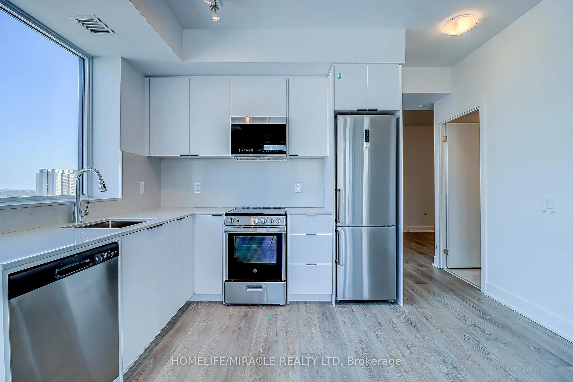 Photo 3 of 2088 James Street, Burlington, Brant — HOMEH