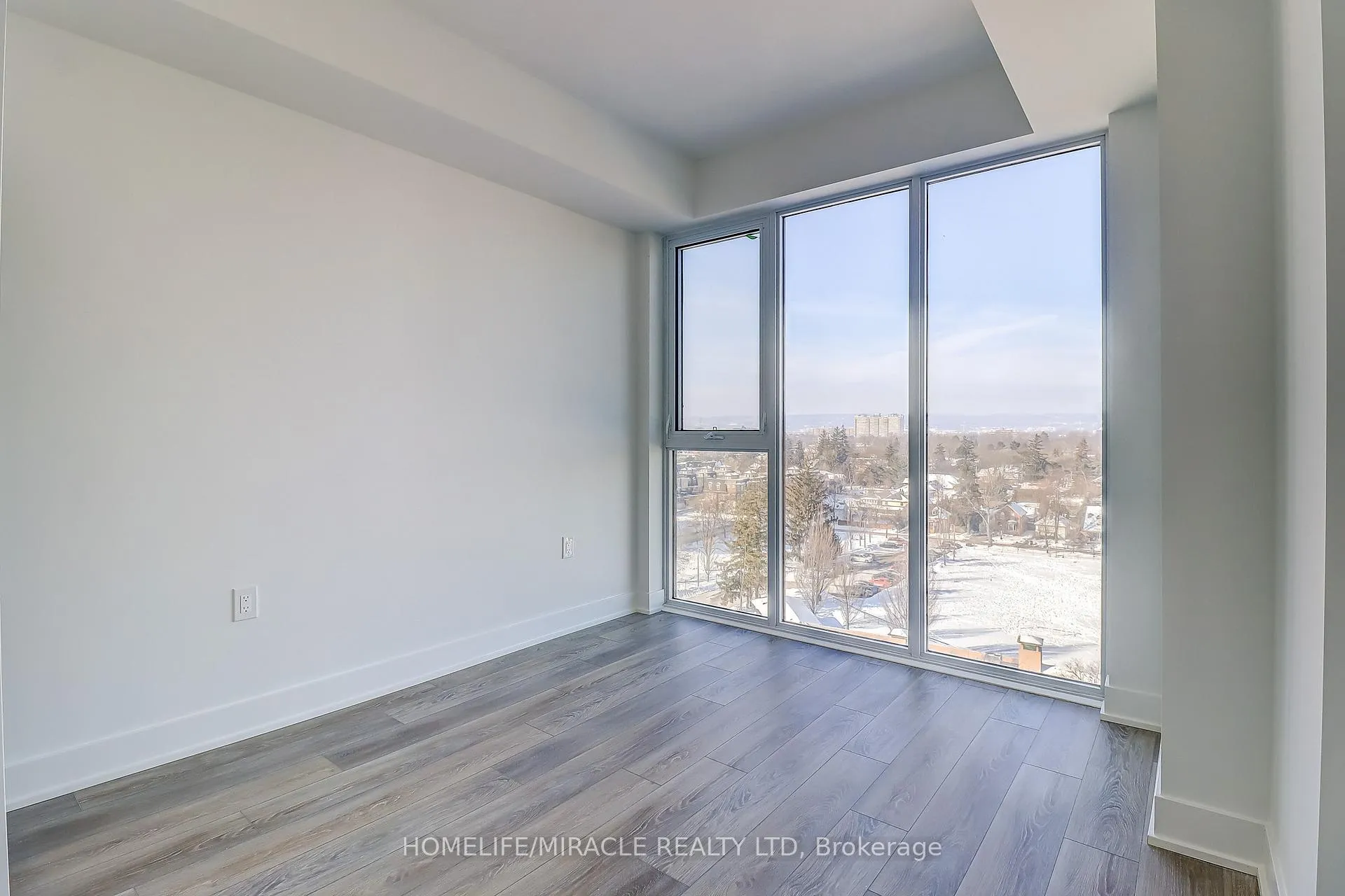 Photo 9 of 2088 James Street, Burlington, Brant — HOMEH