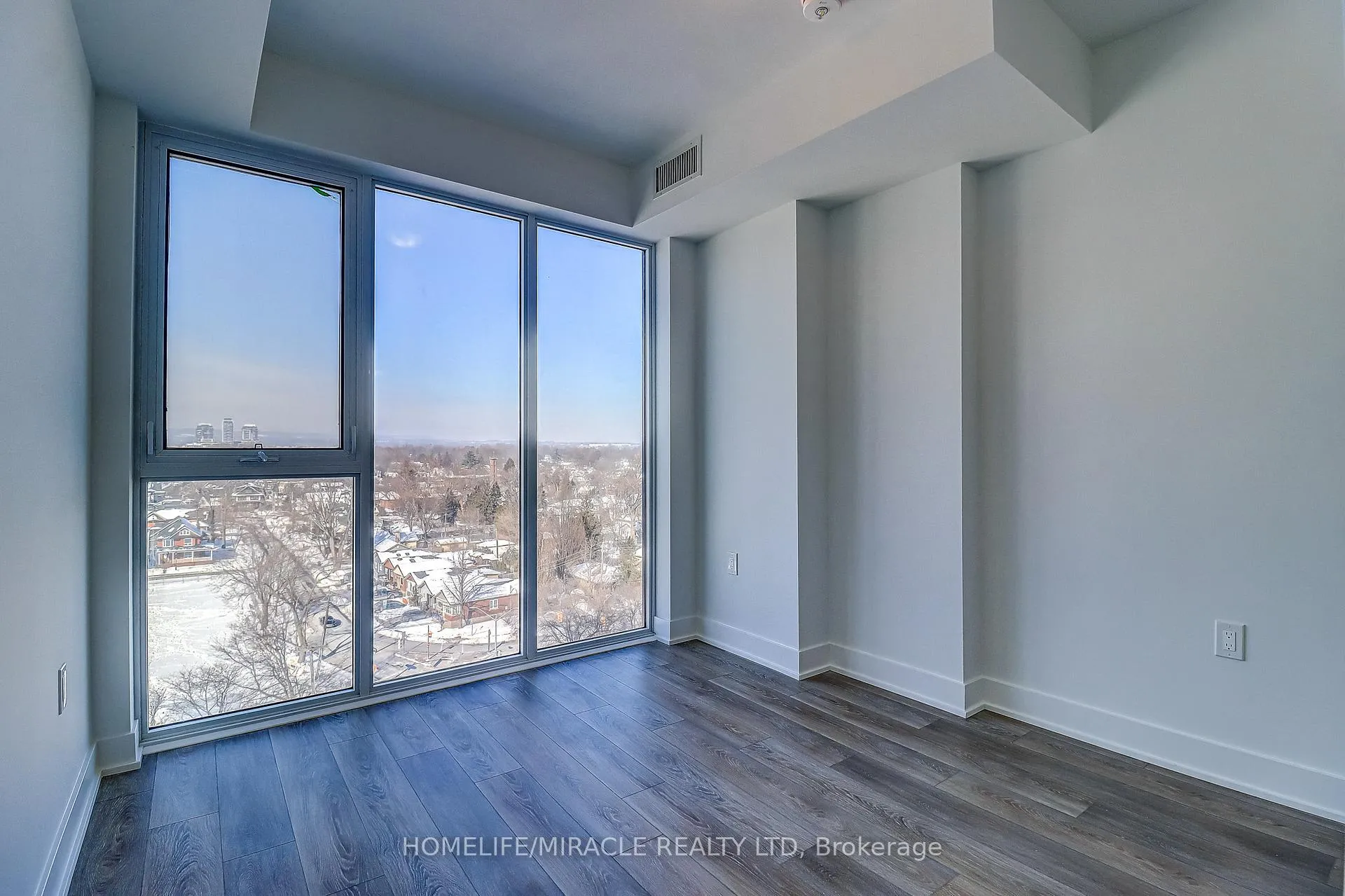Photo 10 of 2088 James Street, Burlington, Brant — HOMEH