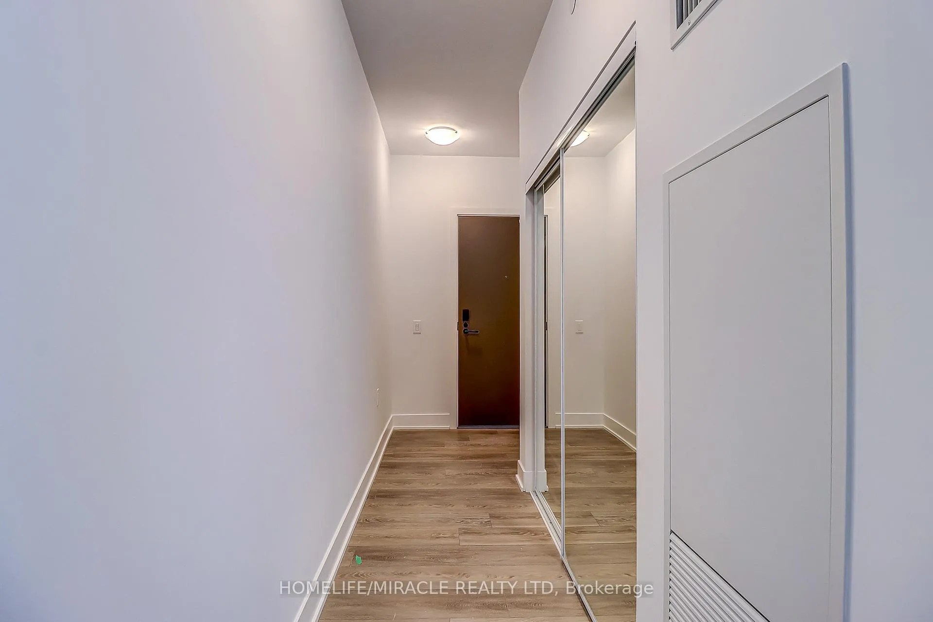 Photo 13 of 2088 James Street, Burlington, Brant — HOMEH