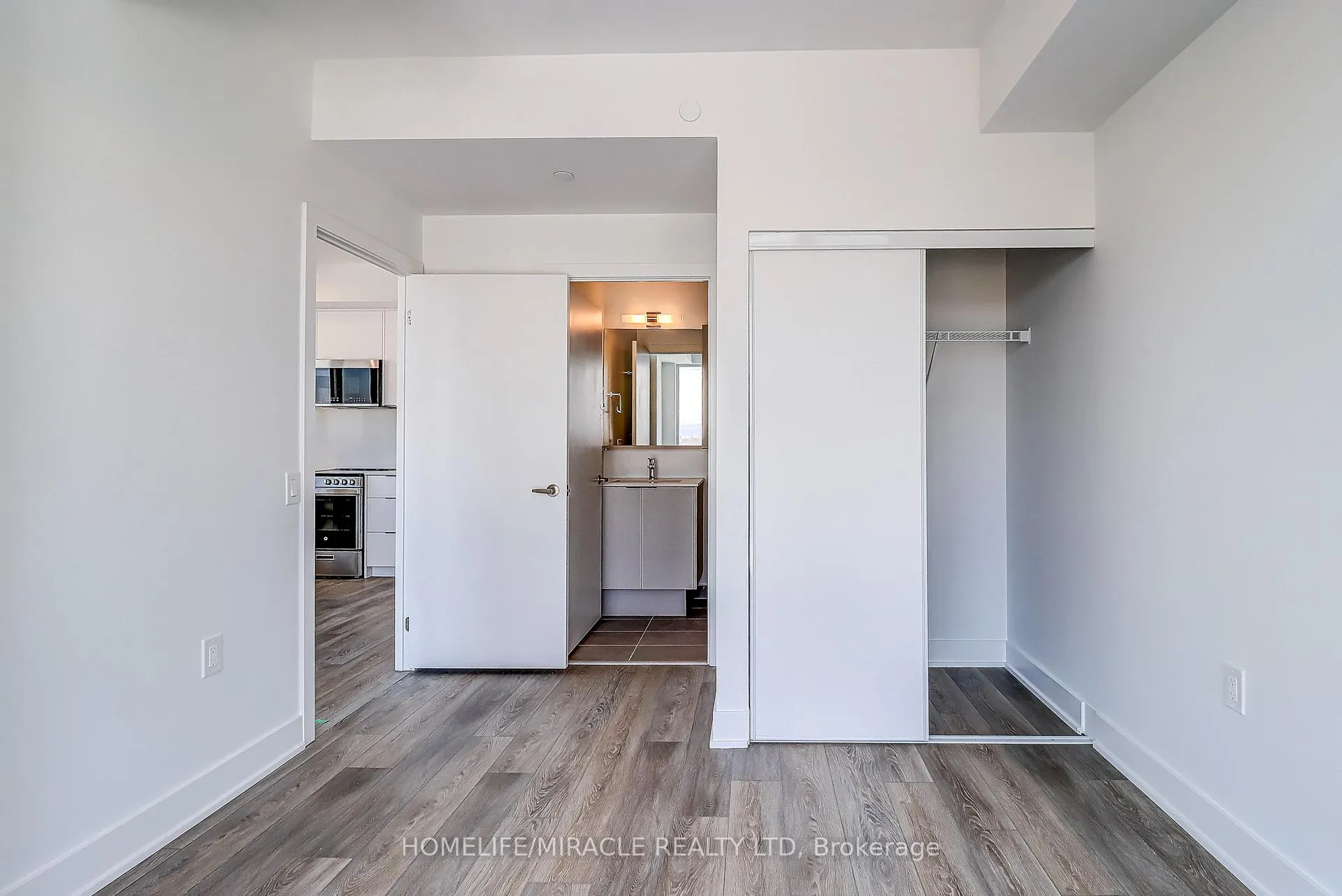 Photo 14 of 2088 James Street, Burlington, Brant — HOMEH