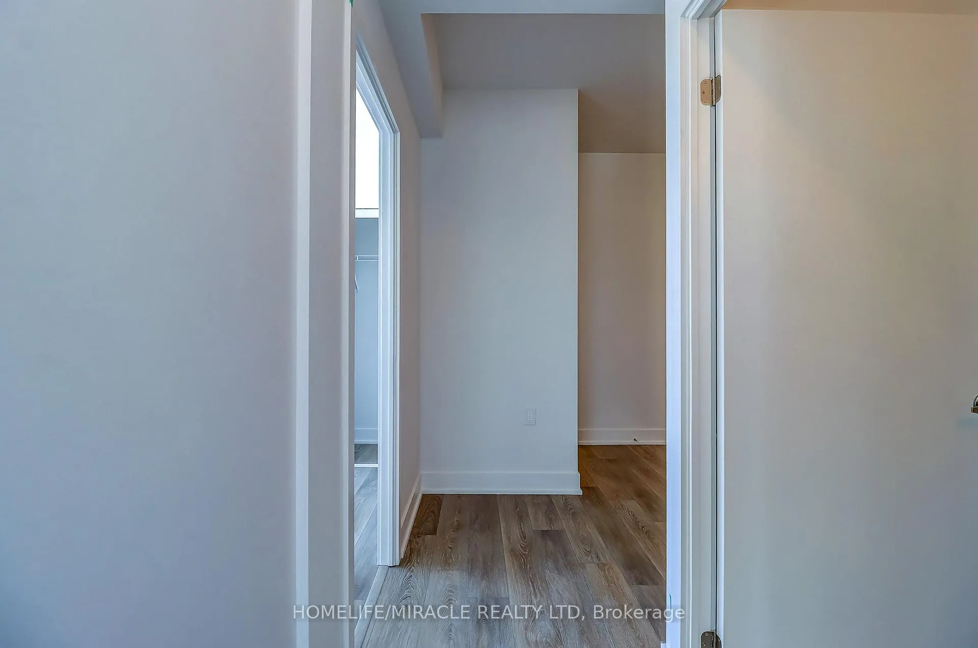 Photo 17 of 2088 James Street, Burlington, Brant — HOMEH