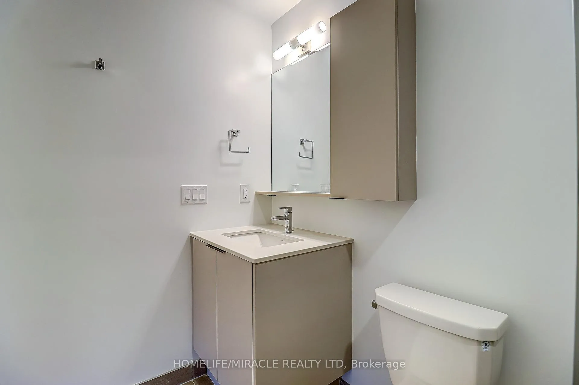 Photo 19 of 2088 James Street, Burlington, Brant — HOMEH