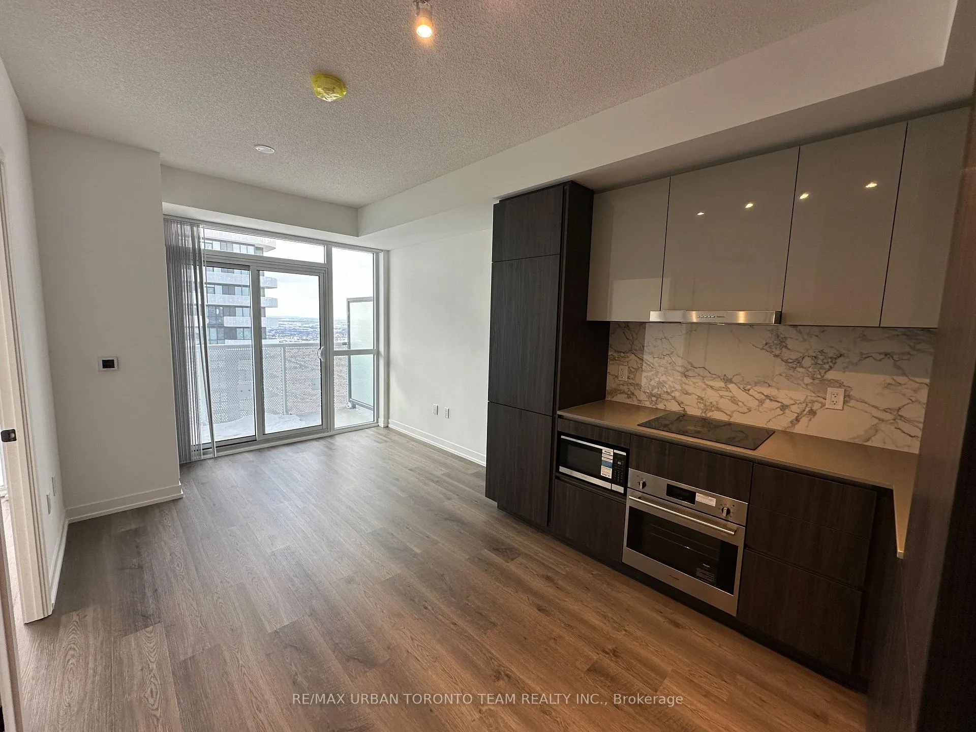 Photo 4 of Unit 5915, 8 Interchange Way, Vaughan, Vaughan Corporate Centre — HOMEH