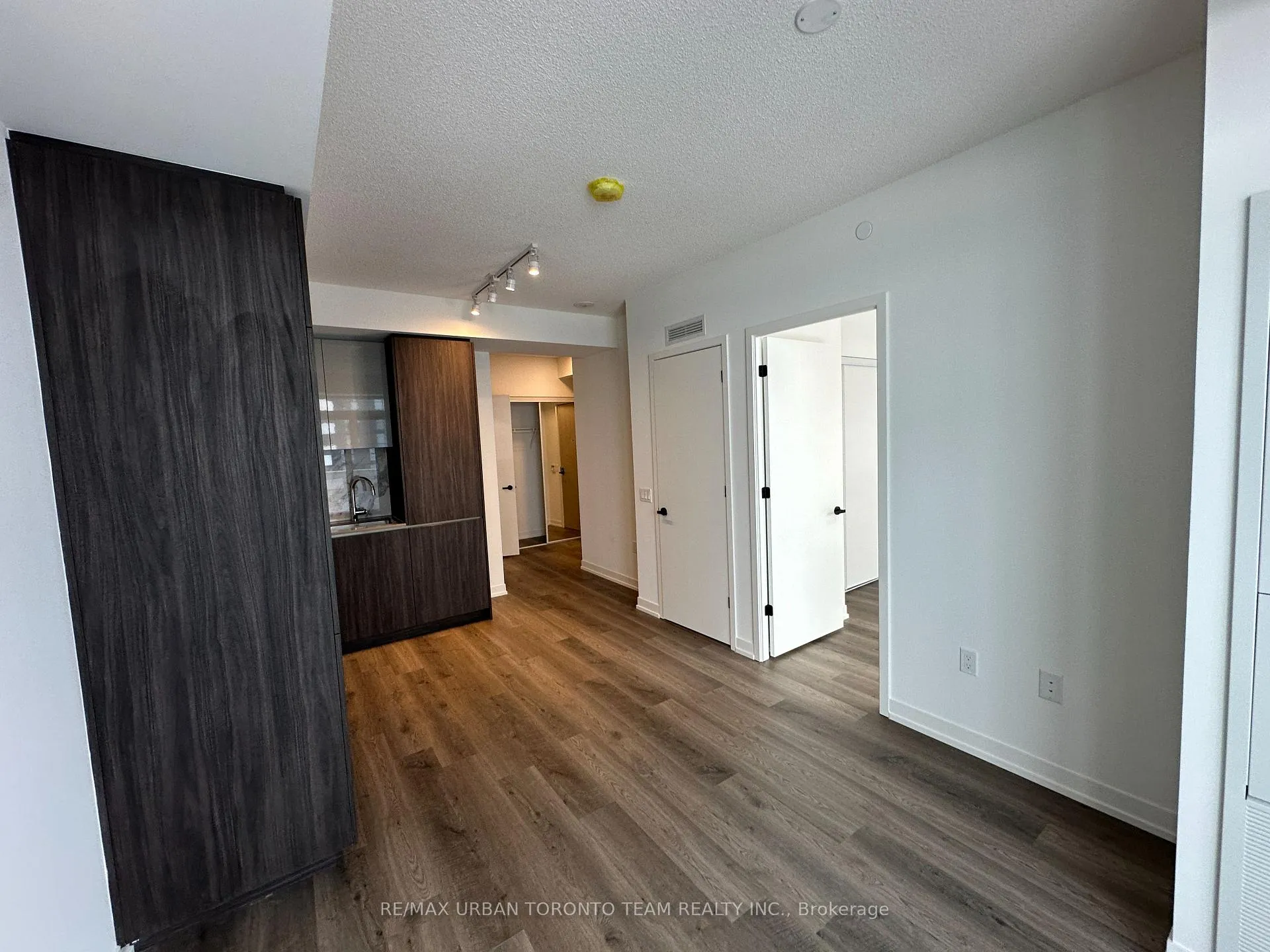 Photo 7 of Unit 5915, 8 Interchange Way, Vaughan, Vaughan Corporate Centre — HOMEH