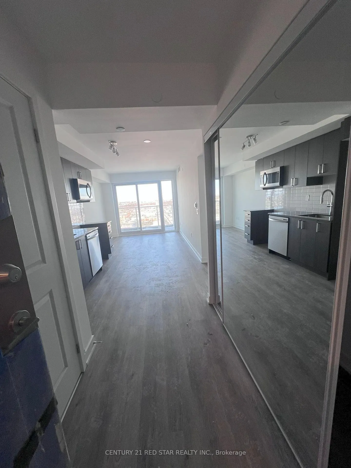 Photo 10 of Unit 2004, 1010 Sandy Beach Road, Pickering, Bay Ridges — HOMEH