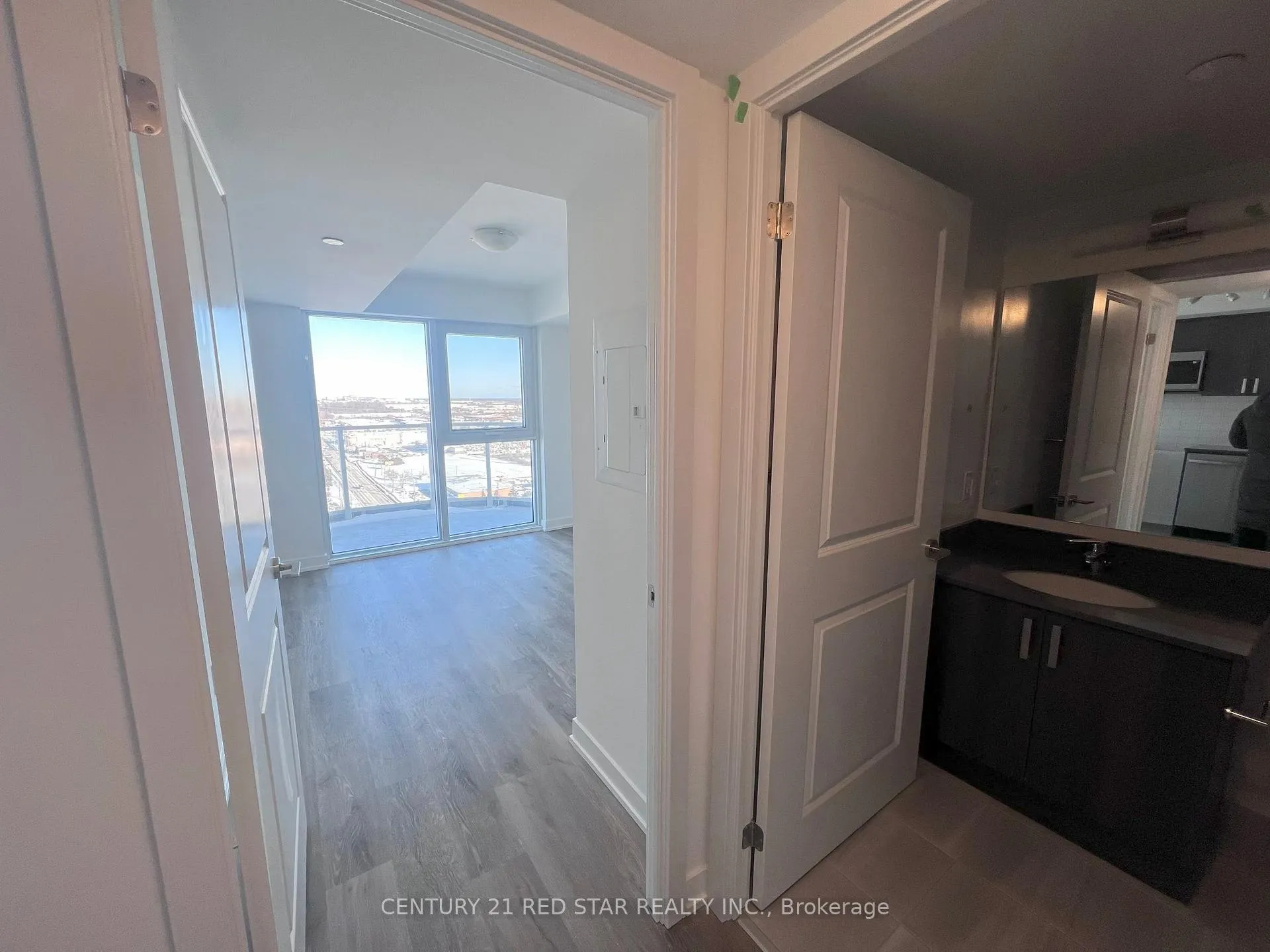 Photo 12 of Unit 2004, 1010 Sandy Beach Road, Pickering, Bay Ridges — HOMEH