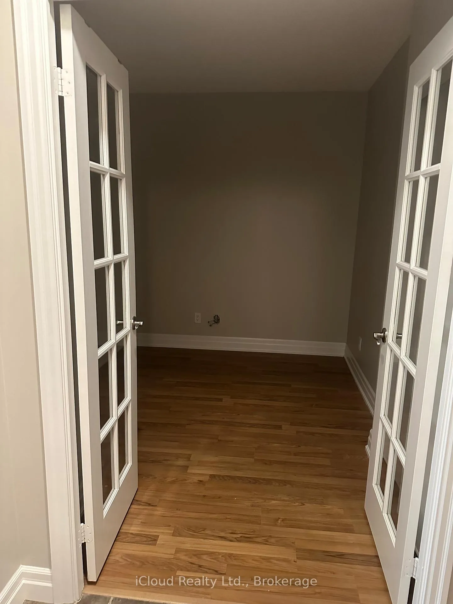 Photo 8 of Unit 604, 8 Scollard Street, Toronto, The Annex — HOMEH