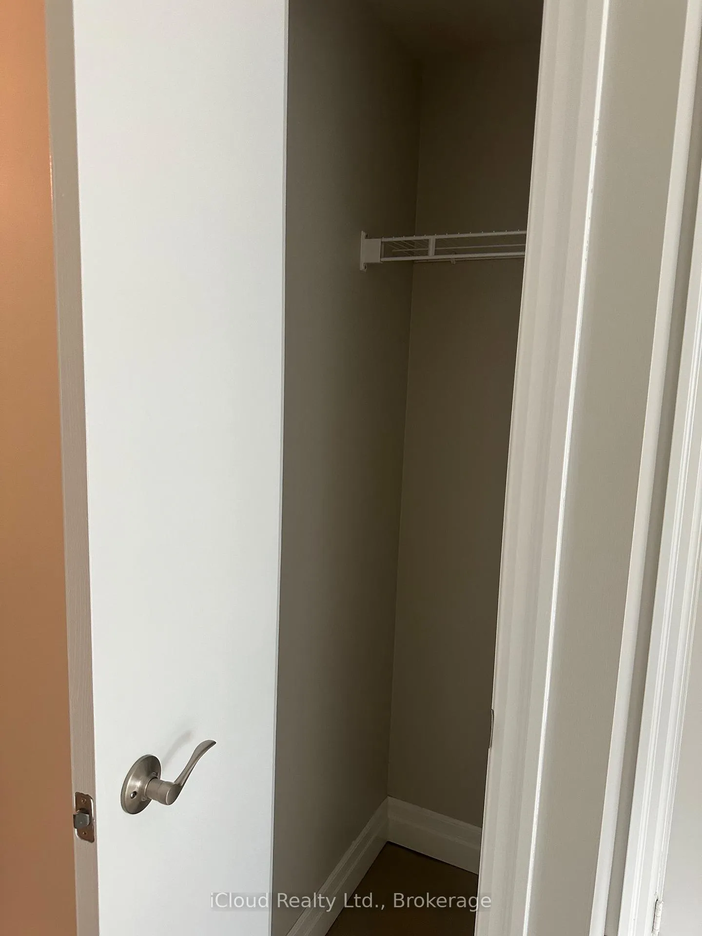 Photo 14 of Unit 604, 8 Scollard Street, Toronto, The Annex — HOMEH