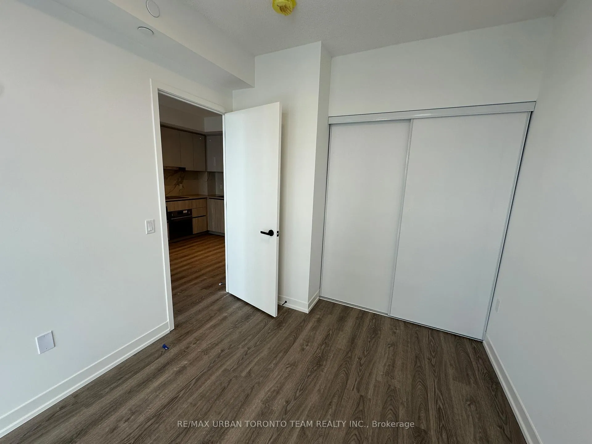 Photo 9 of Unit 5515, 8 Interchange Way, Vaughan, Vaughan Corporate Centre — HOMEH