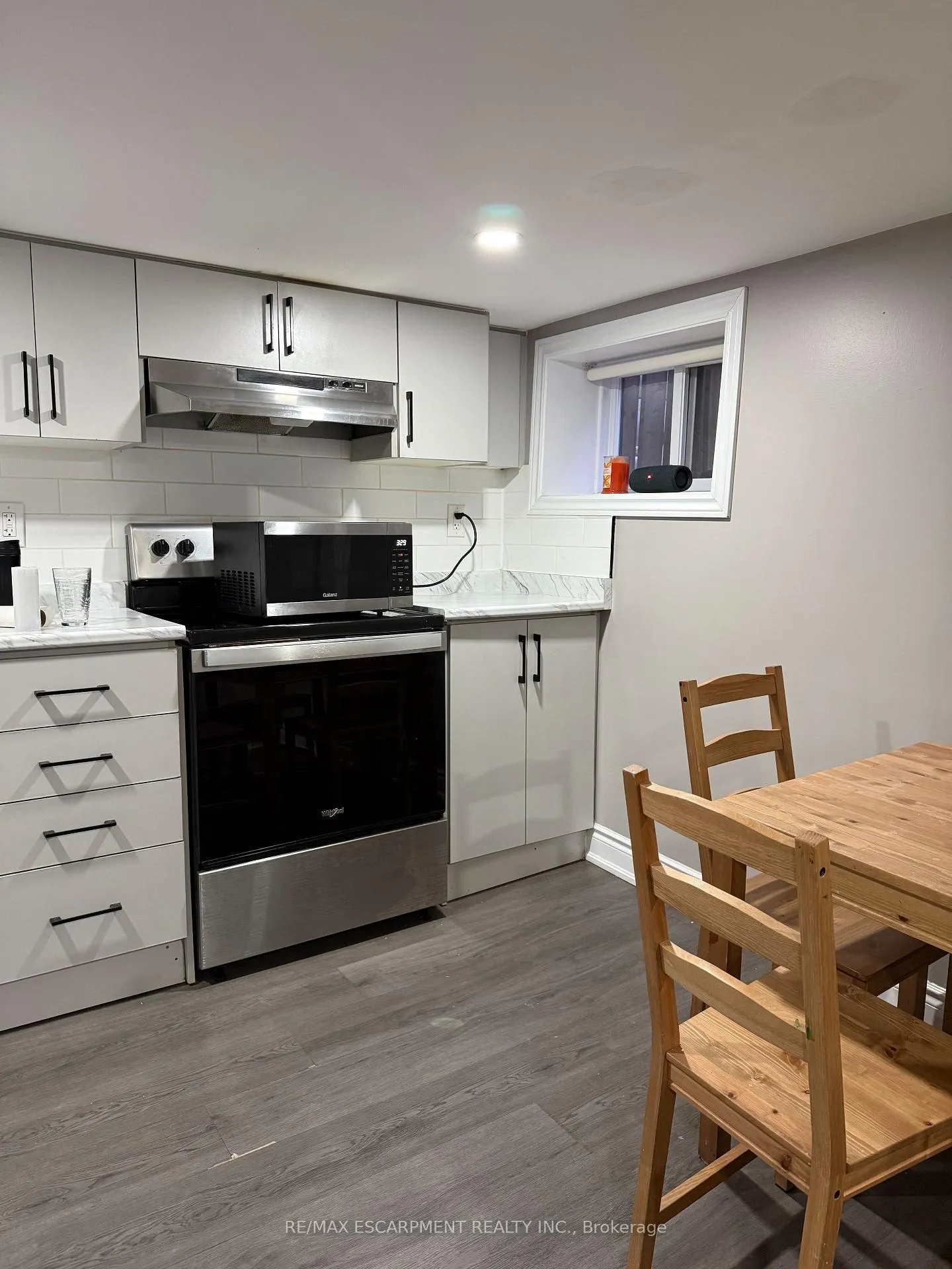 Photo 9 of Unit Lower, 22 Graham Avenue N, Hamilton, Delta — HOMEH