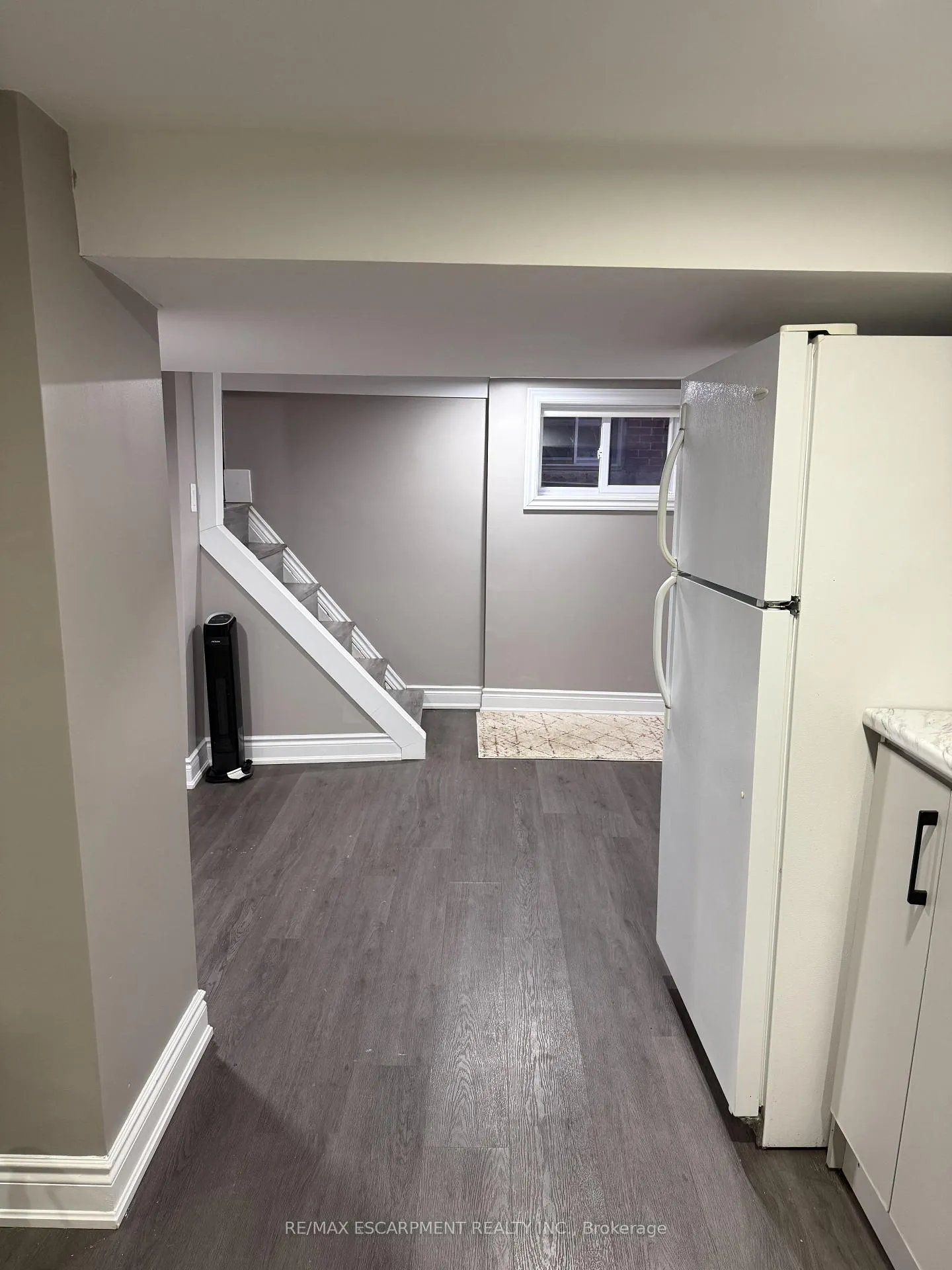 Photo 11 of Unit Lower, 22 Graham Avenue N, Hamilton, Delta — HOMEH