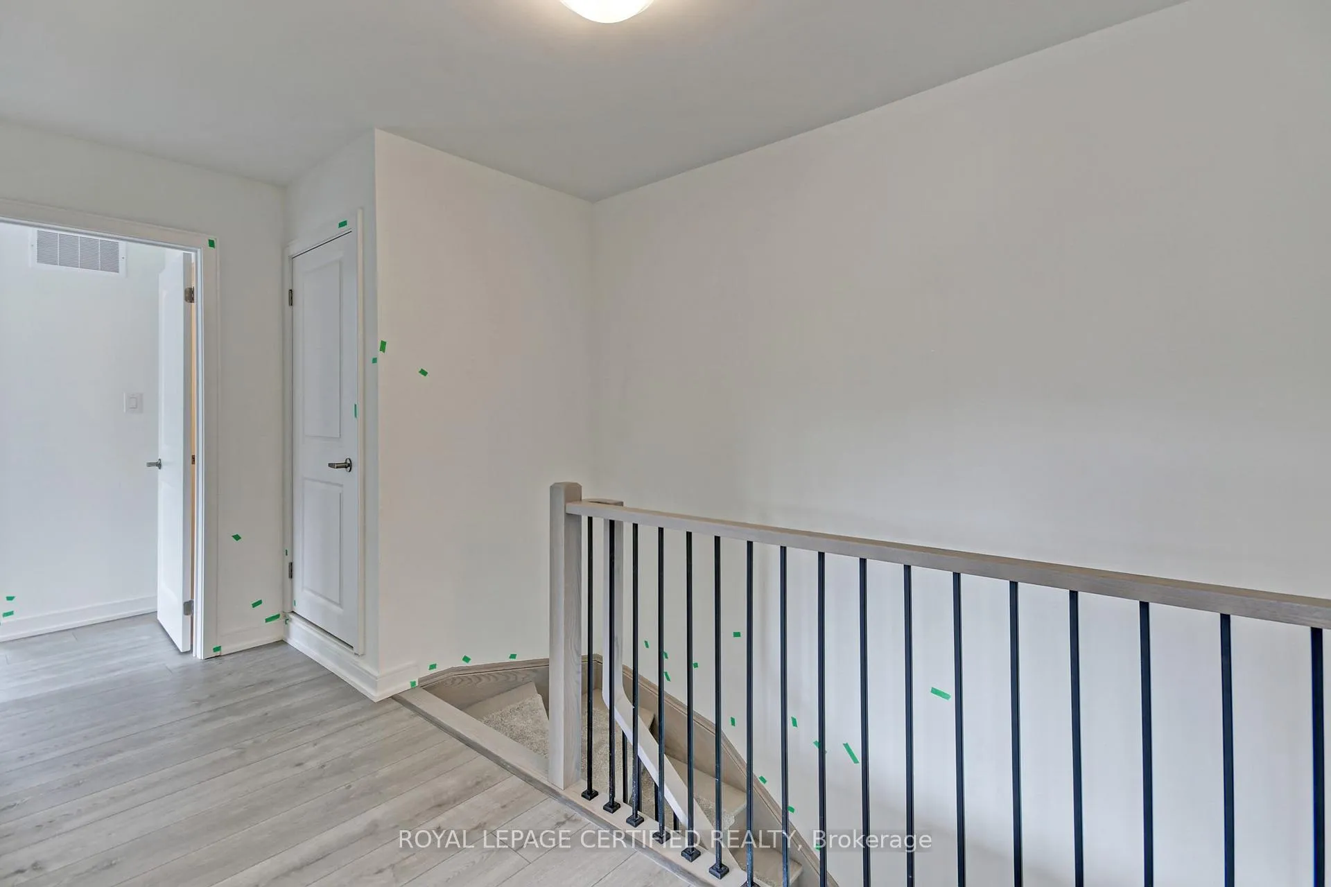 Photo 26 of 31 Appletree Lane, Barrie, Innis-Shore — HOMEH