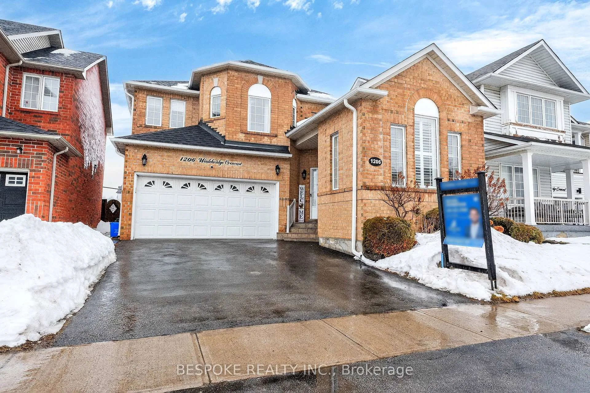 Photo 2 of 1206 Wadebridge Crescent, Oshawa, Eastdale — HOMEH