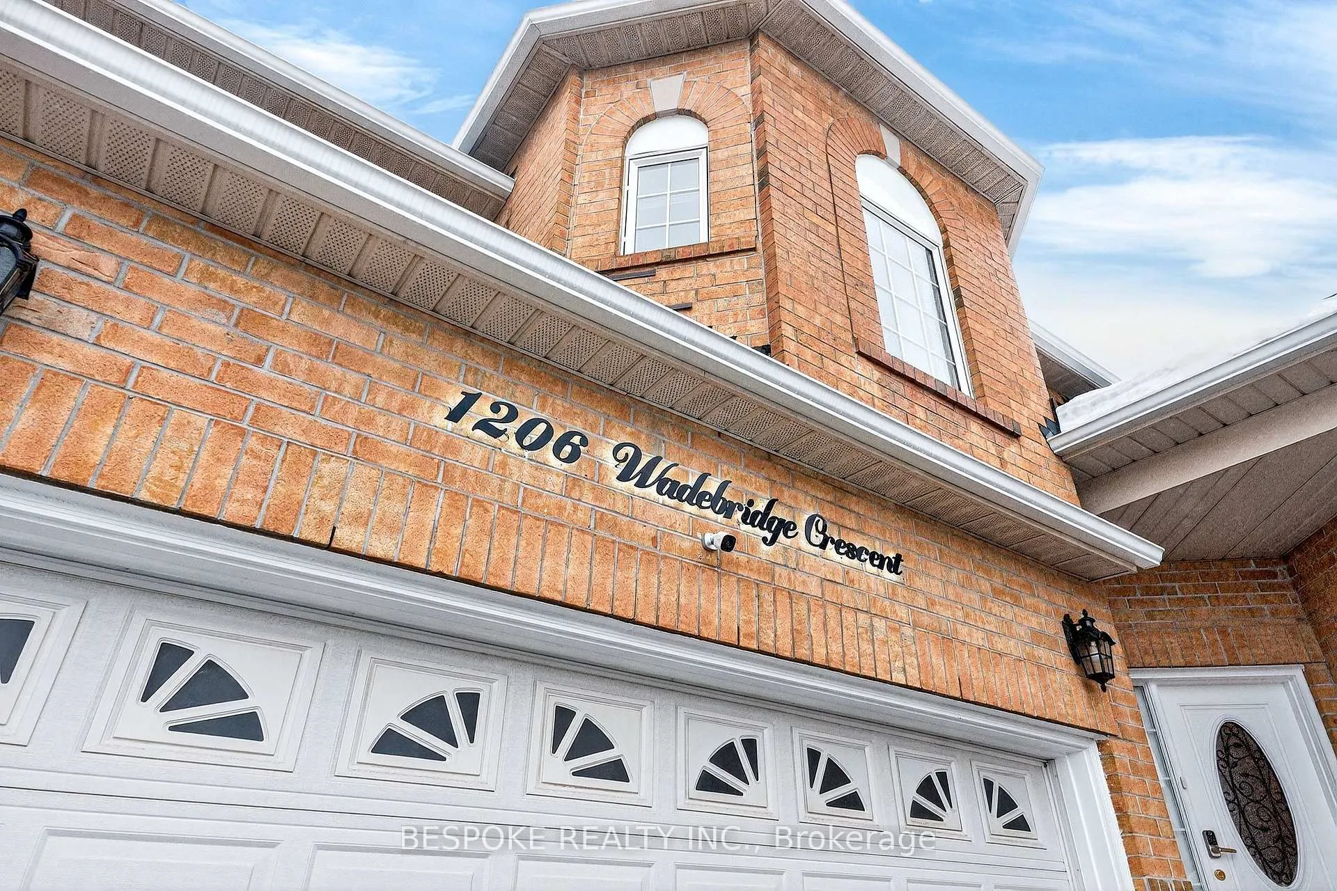 Photo 3 of 1206 Wadebridge Crescent, Oshawa, Eastdale — HOMEH