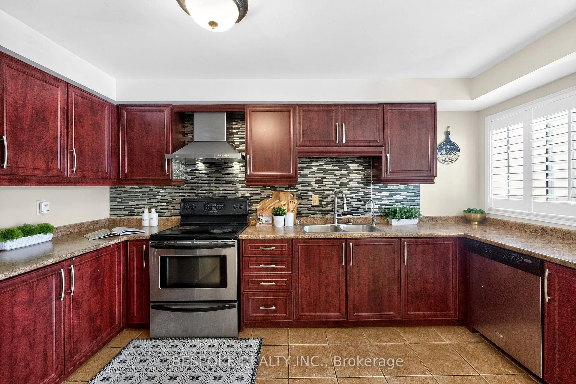 Photo 17 of 1206 Wadebridge Crescent, Oshawa, Eastdale — HOMEH