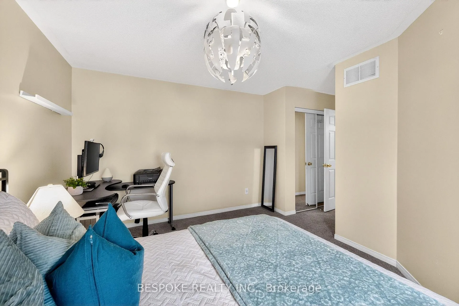 Photo 32 of 1206 Wadebridge Crescent, Oshawa, Eastdale — HOMEH
