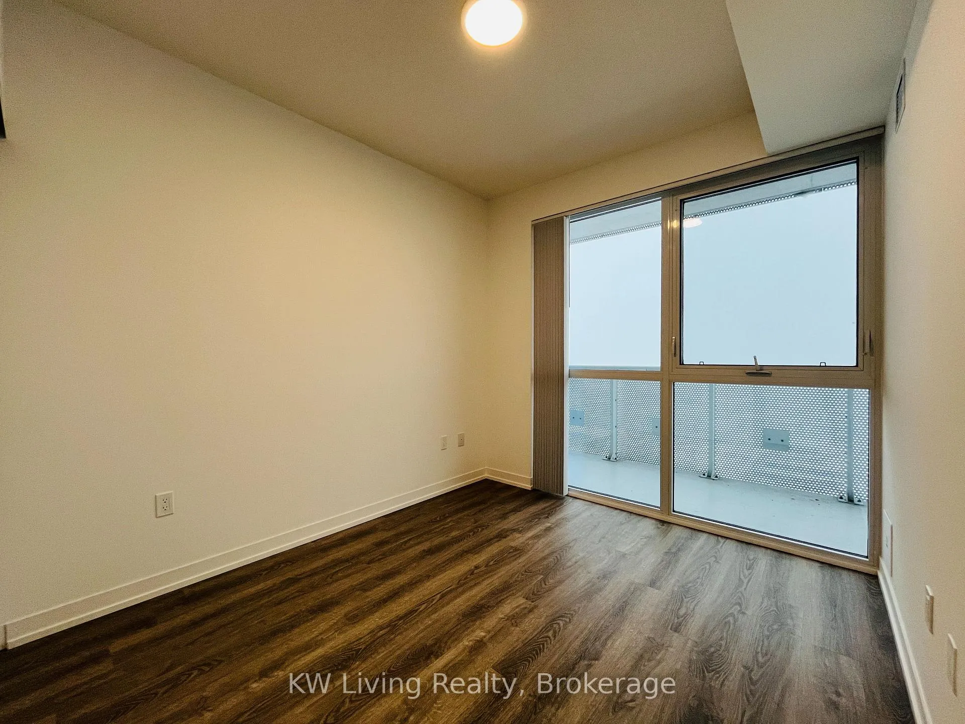 Photo 4 of Unit 5903, 8 Interchange Way, Vaughan, Vaughan Corporate Centre — HOMEH