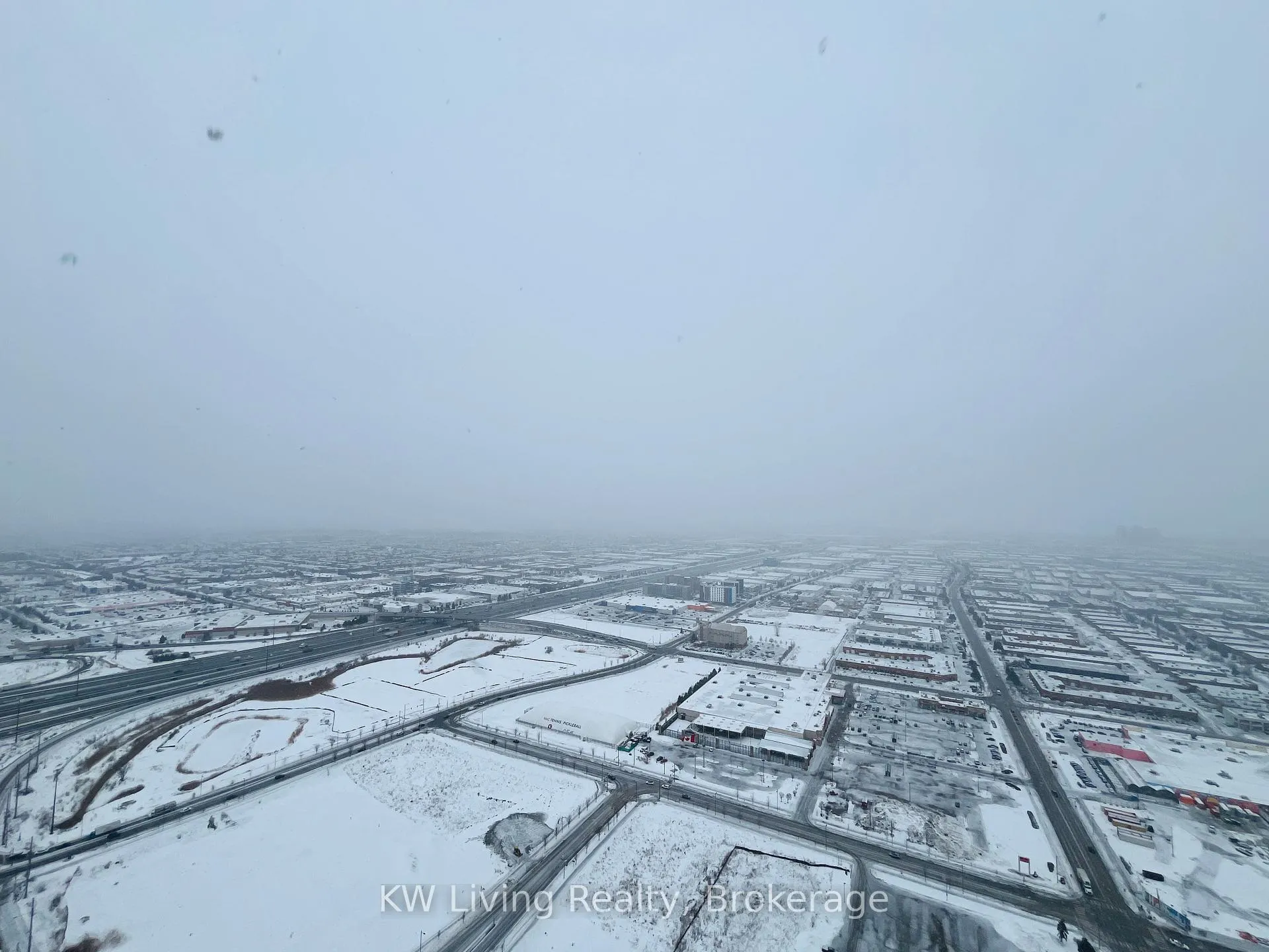 Photo 6 of Unit 5903, 8 Interchange Way, Vaughan, Vaughan Corporate Centre — HOMEH