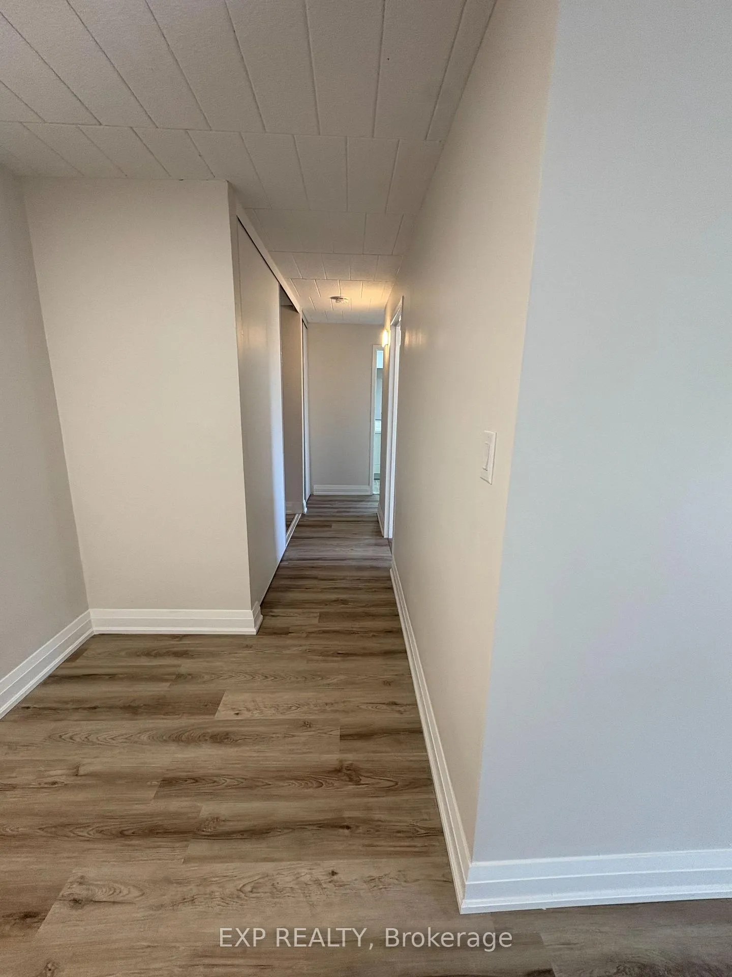 Photo 8 of Unit 506, 4422 Huron Street, Niagara Falls, Downtown — HOMEH