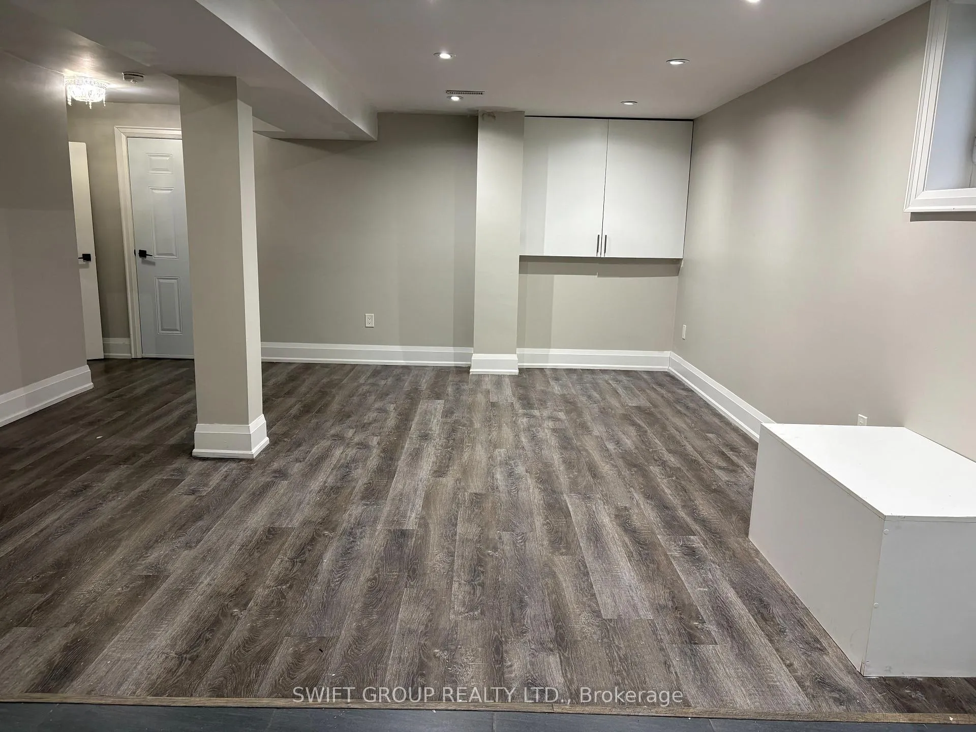 Photo 5 of Unit B, 31 Irwin Drive, Whitby, Downtown Whitby — HOMEH