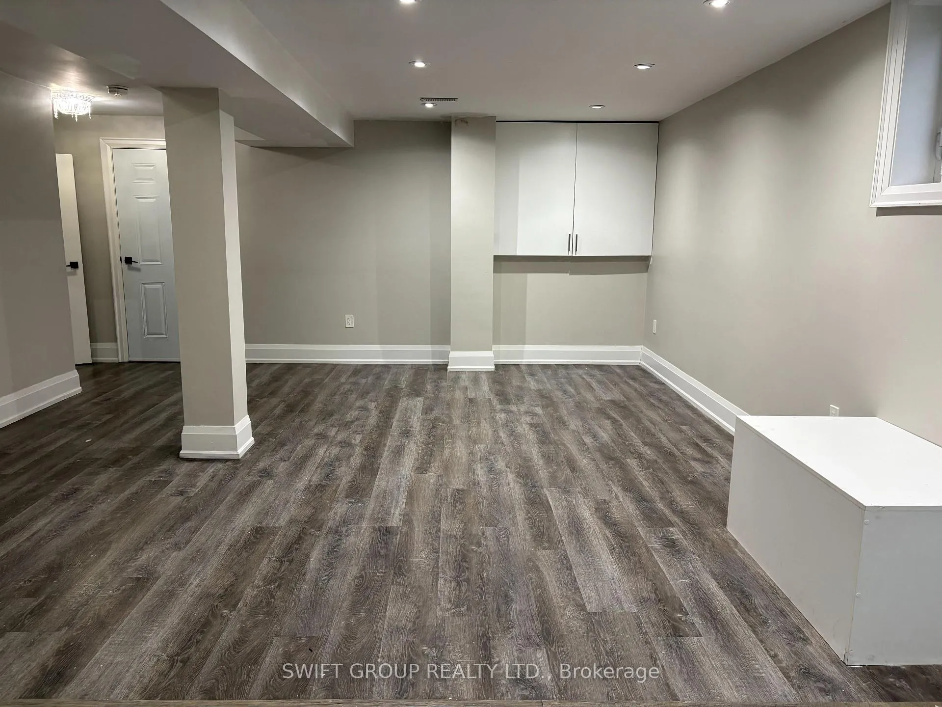 Photo 6 of Unit B, 31 Irwin Drive, Whitby, Downtown Whitby — HOMEH