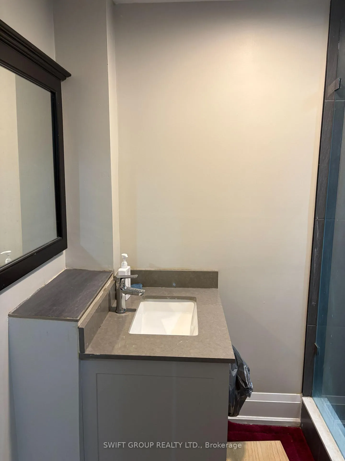 Photo 18 of Unit B, 31 Irwin Drive, Whitby, Downtown Whitby — HOMEH