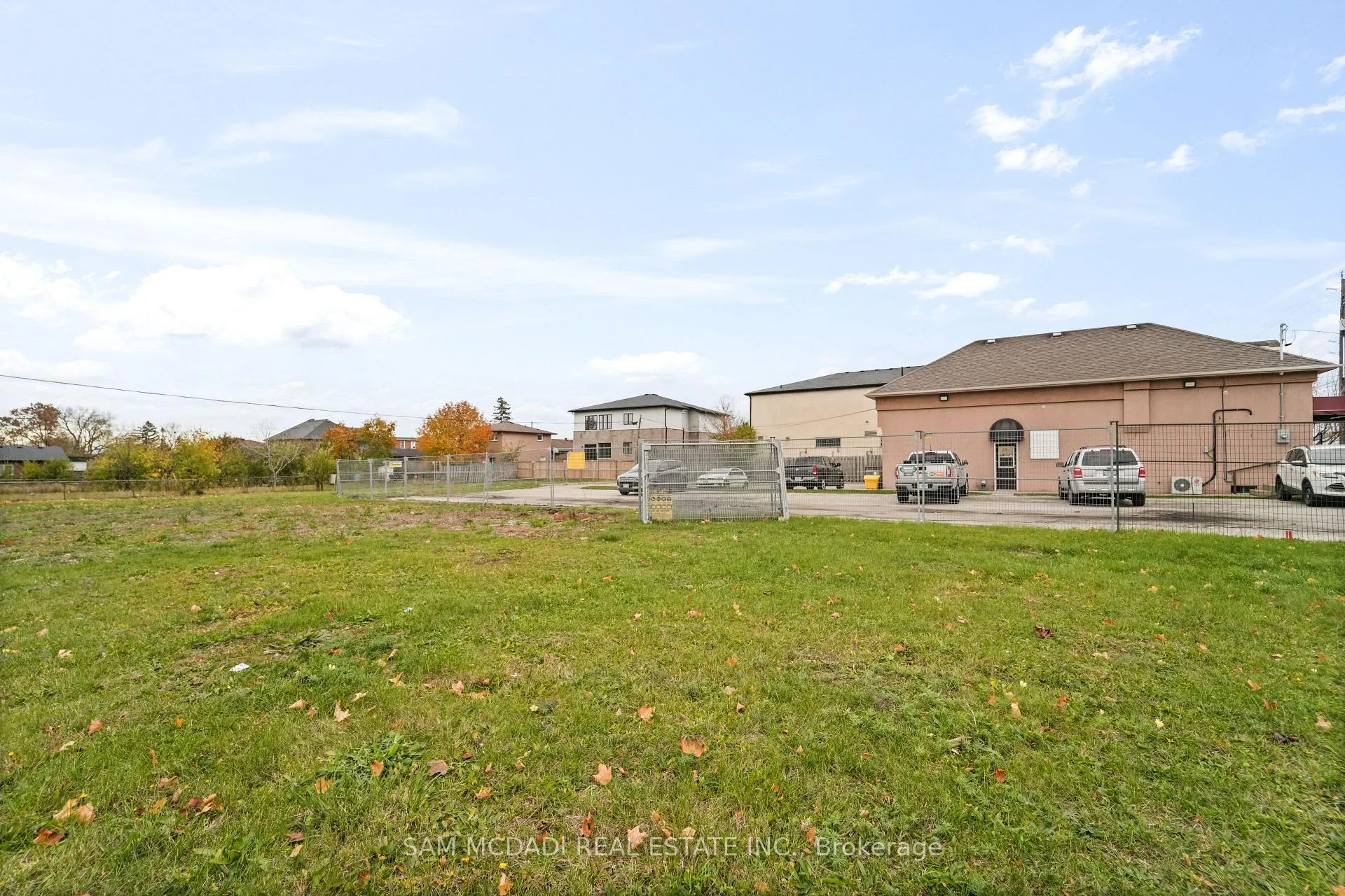 Photo 14 of 423 Highway 8, Hamilton, Stoney Creek — HOMEH