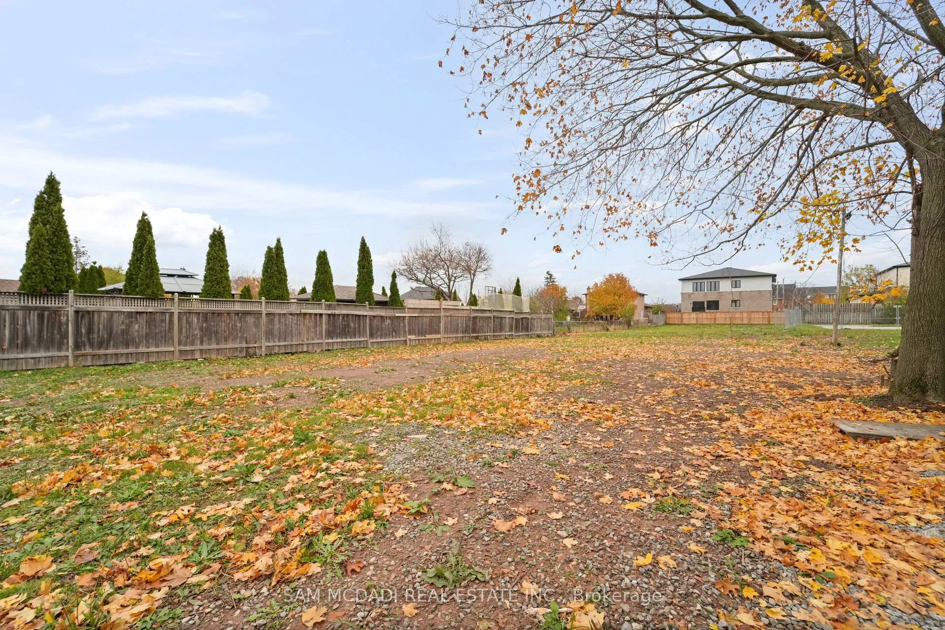 Photo 18 of 423 Highway 8, Hamilton, Stoney Creek — HOMEH