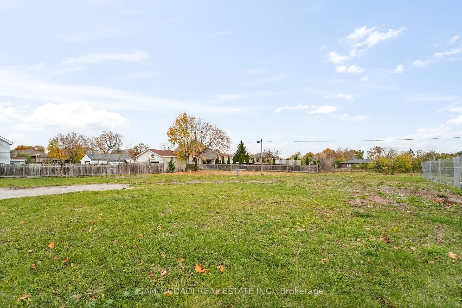 Photo 22 of 423 Highway 8, Hamilton, Stoney Creek — HOMEH