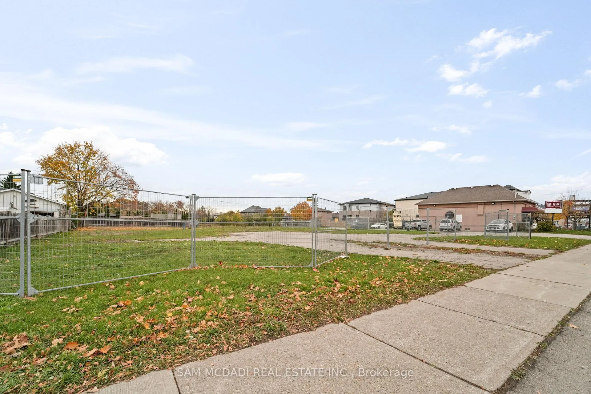 Photo 23 of 423 Highway 8, Hamilton, Stoney Creek — HOMEH