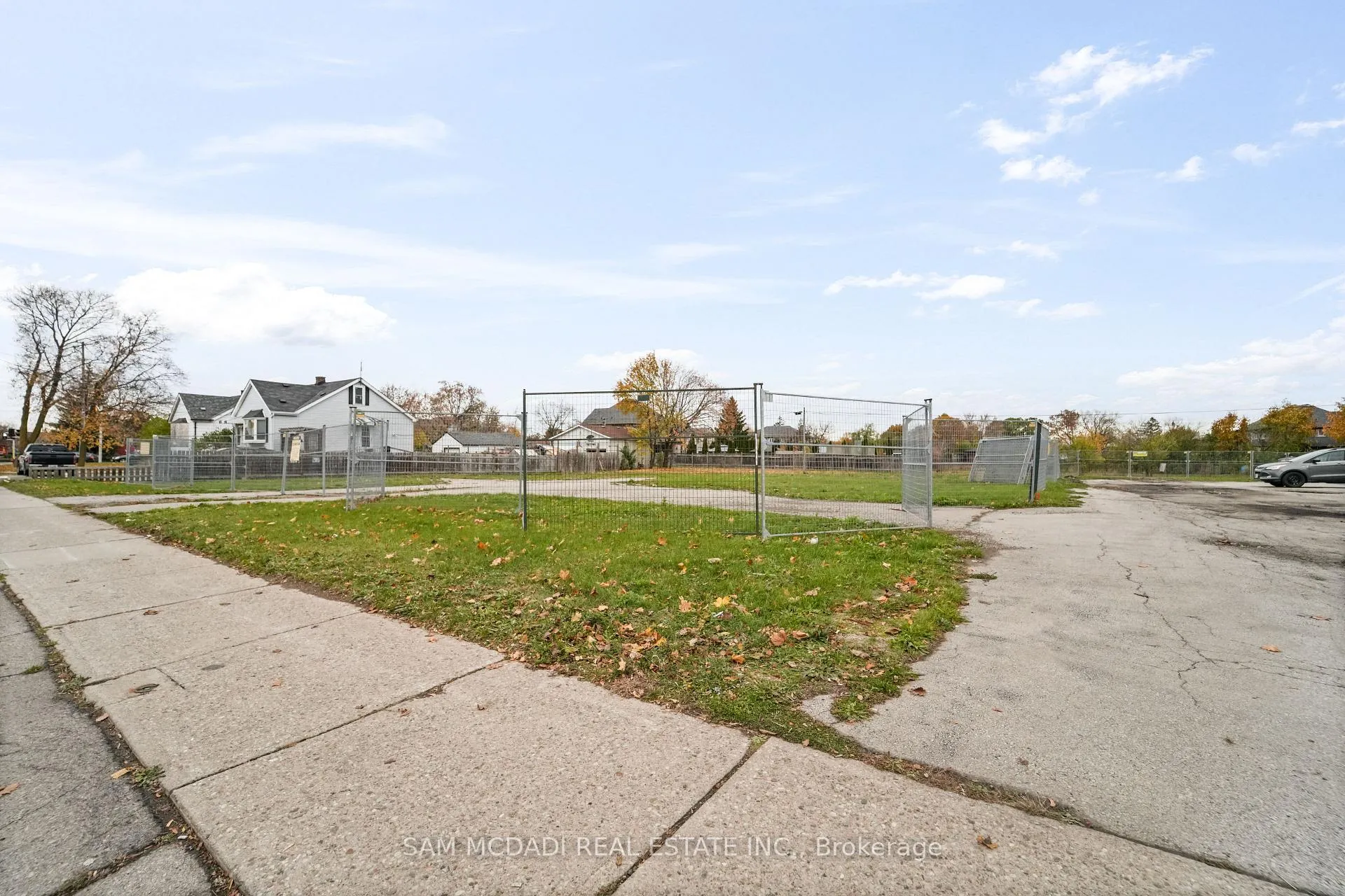 Photo 24 of 423 Highway 8, Hamilton, Stoney Creek — HOMEH