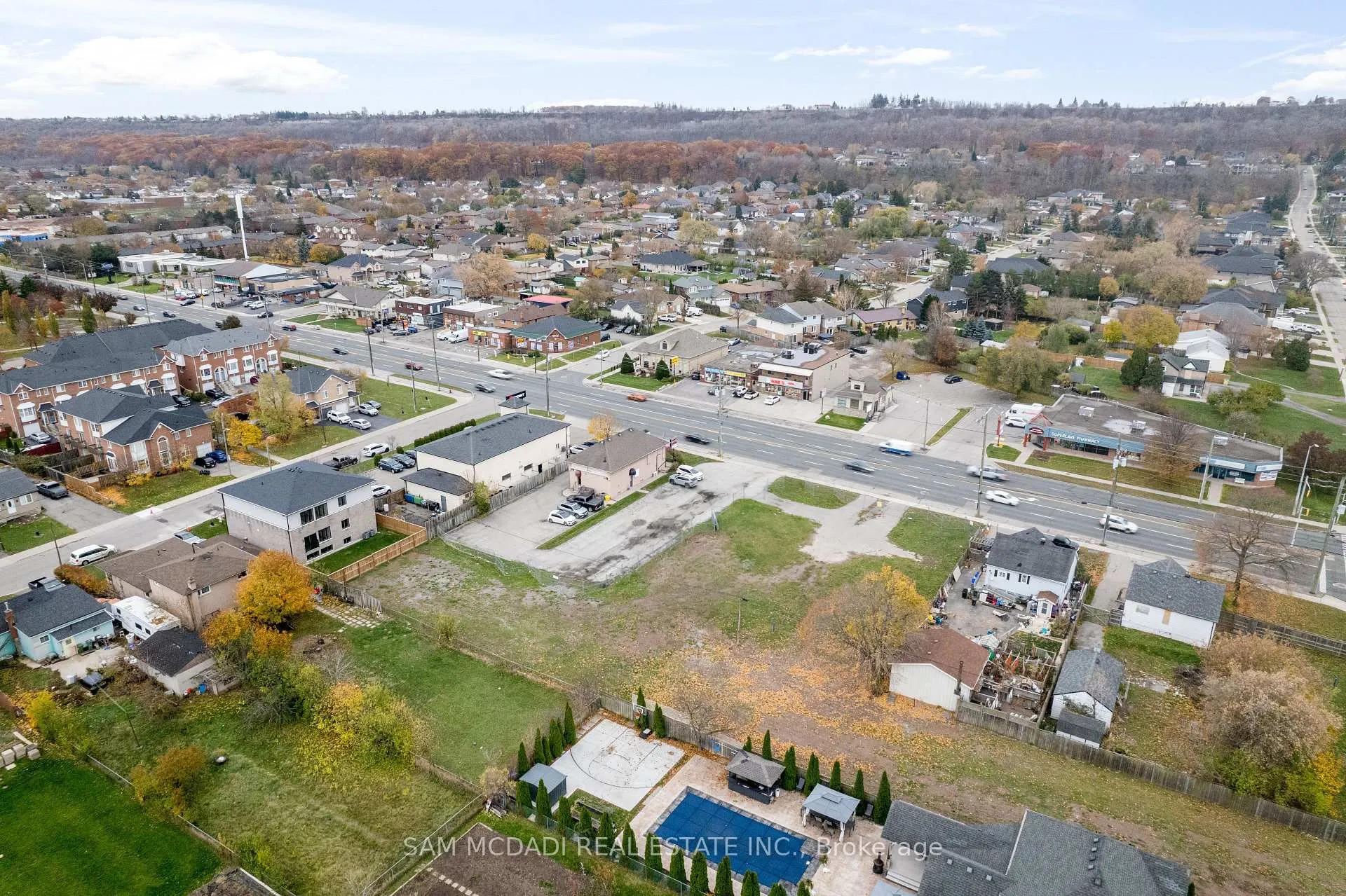 Photo 30 of 423 Highway 8, Hamilton, Stoney Creek — HOMEH