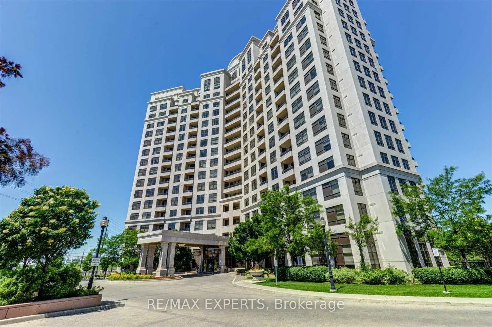 Photo 1 of Unit 415, 9225 Jane Street, Vaughan, Maple — HOMEH