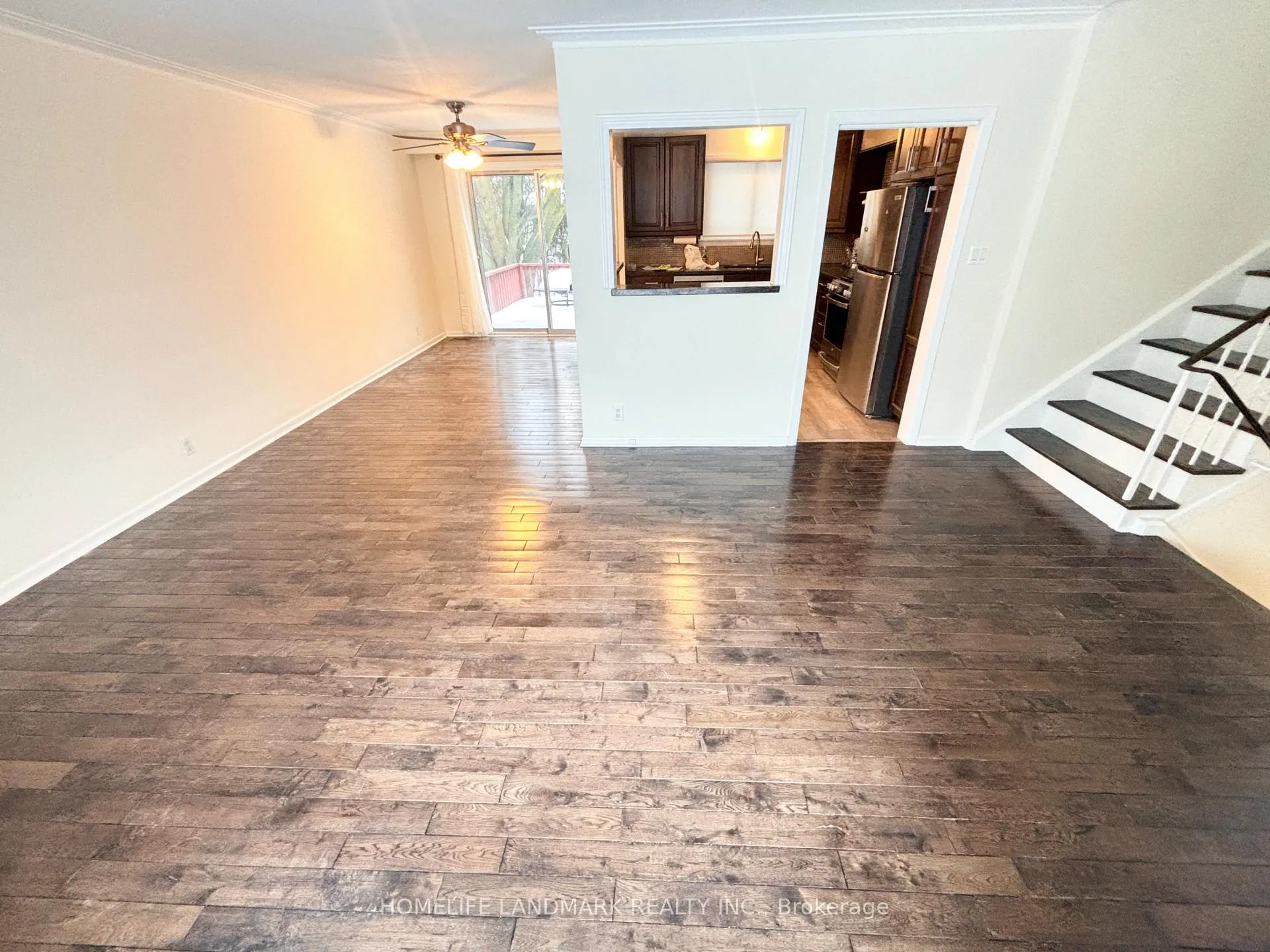 Photo 4 of 27 Arrowflight Drive, Markham, Bullock — HOMEH